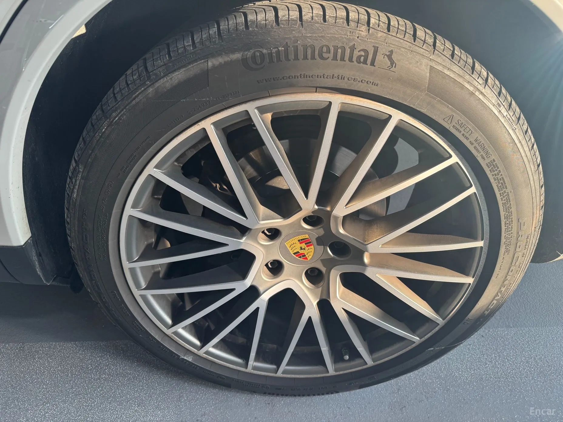 Porsche Cayenne (PO536) превью 17