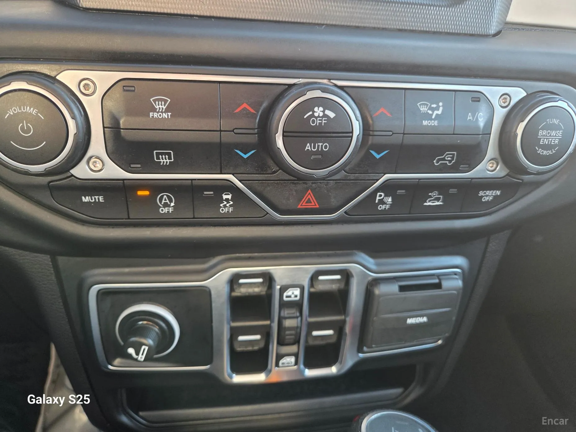 Jeep Wrangler (JL) превью 14