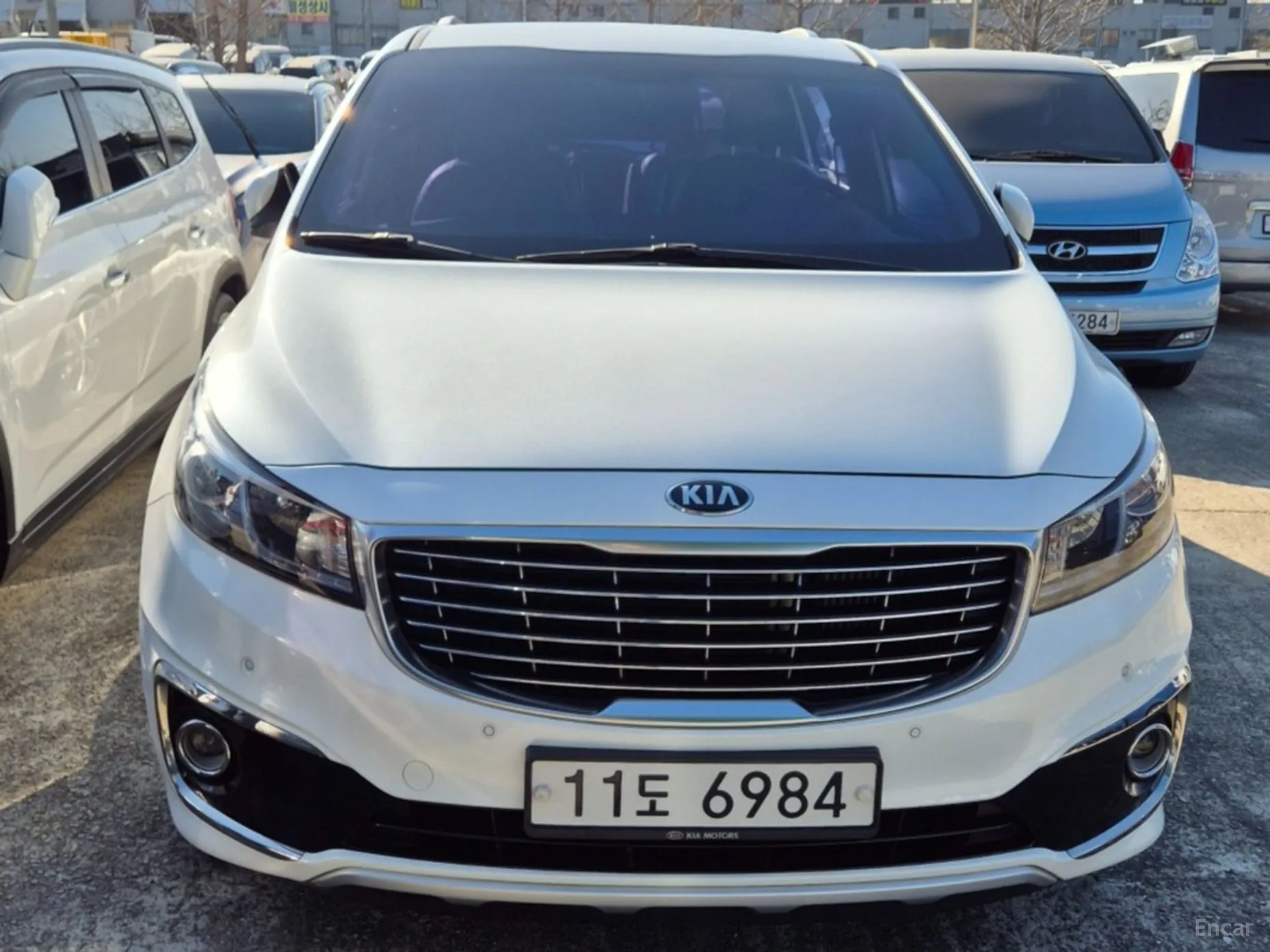 Kia Carnival превью 3