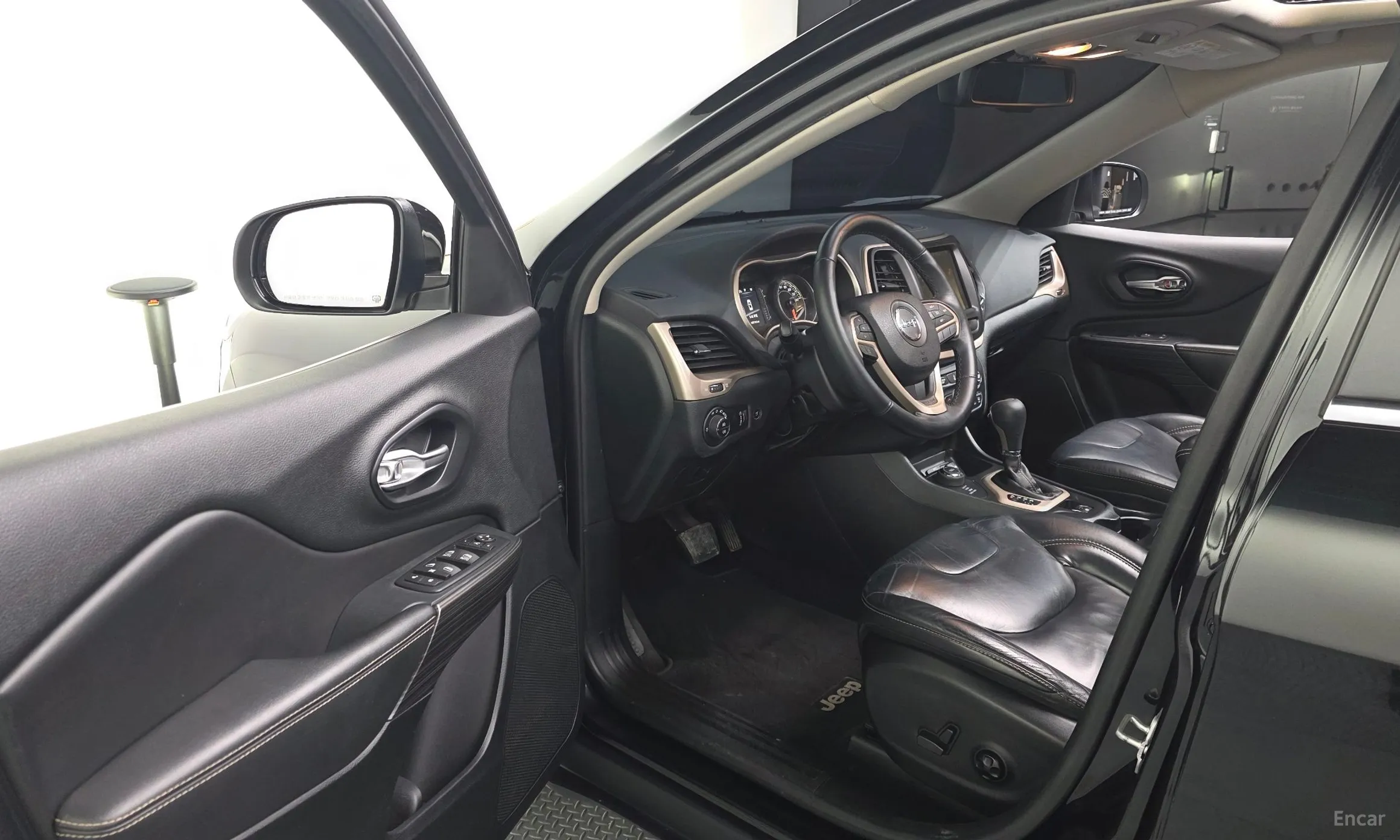 Jeep Cherokee (KL) превью 10