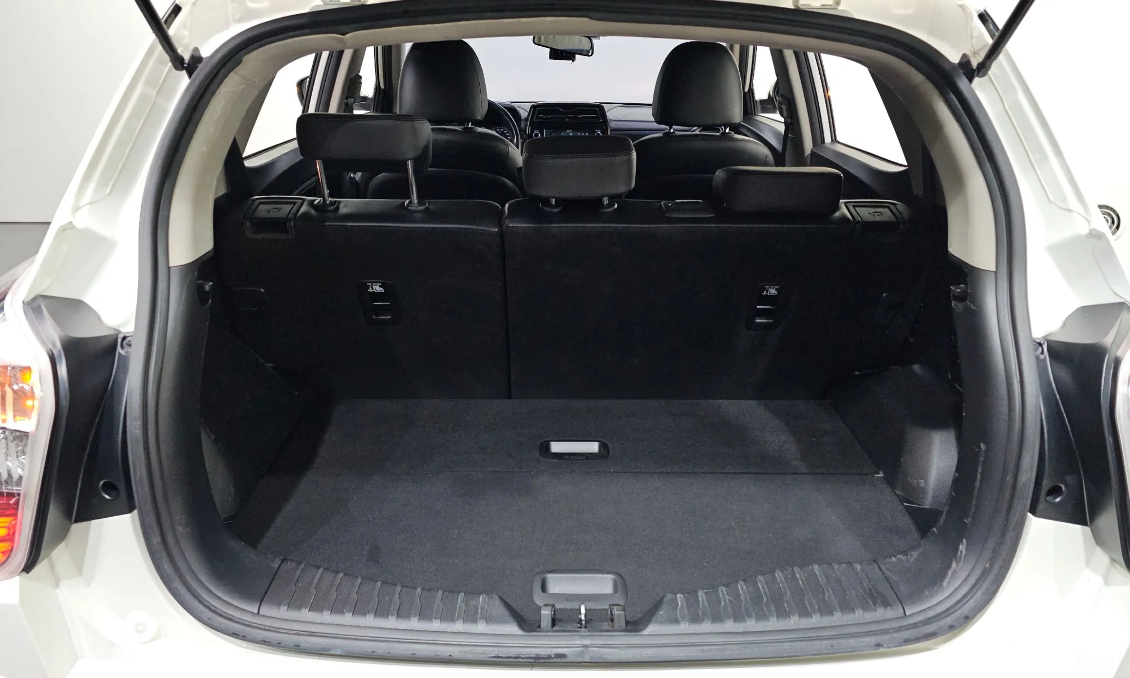 KG Mobility (SsangYong) Berry New Tivoli превью 20