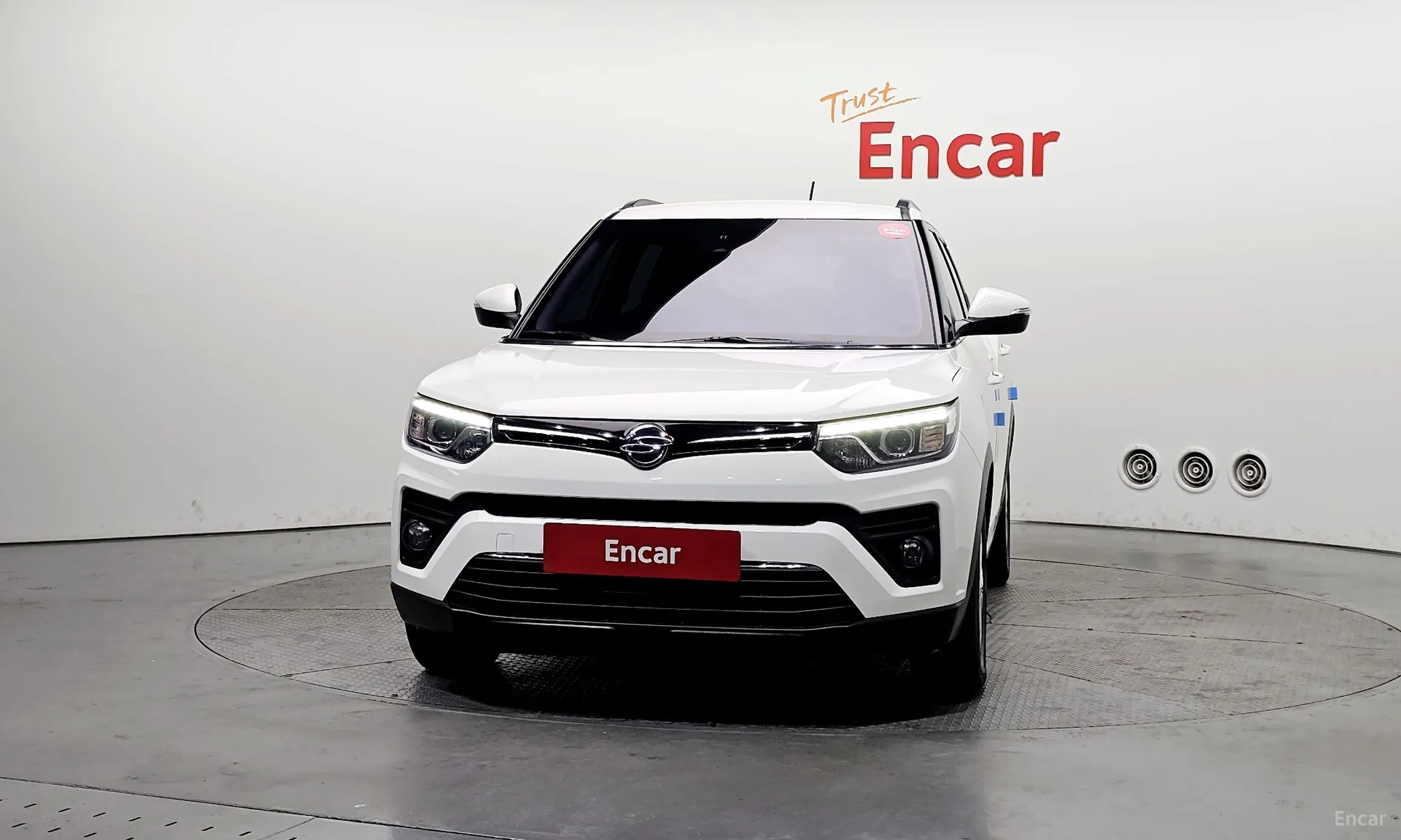 KG Mobility (SsangYong) Berry New Tivoli превью 3
