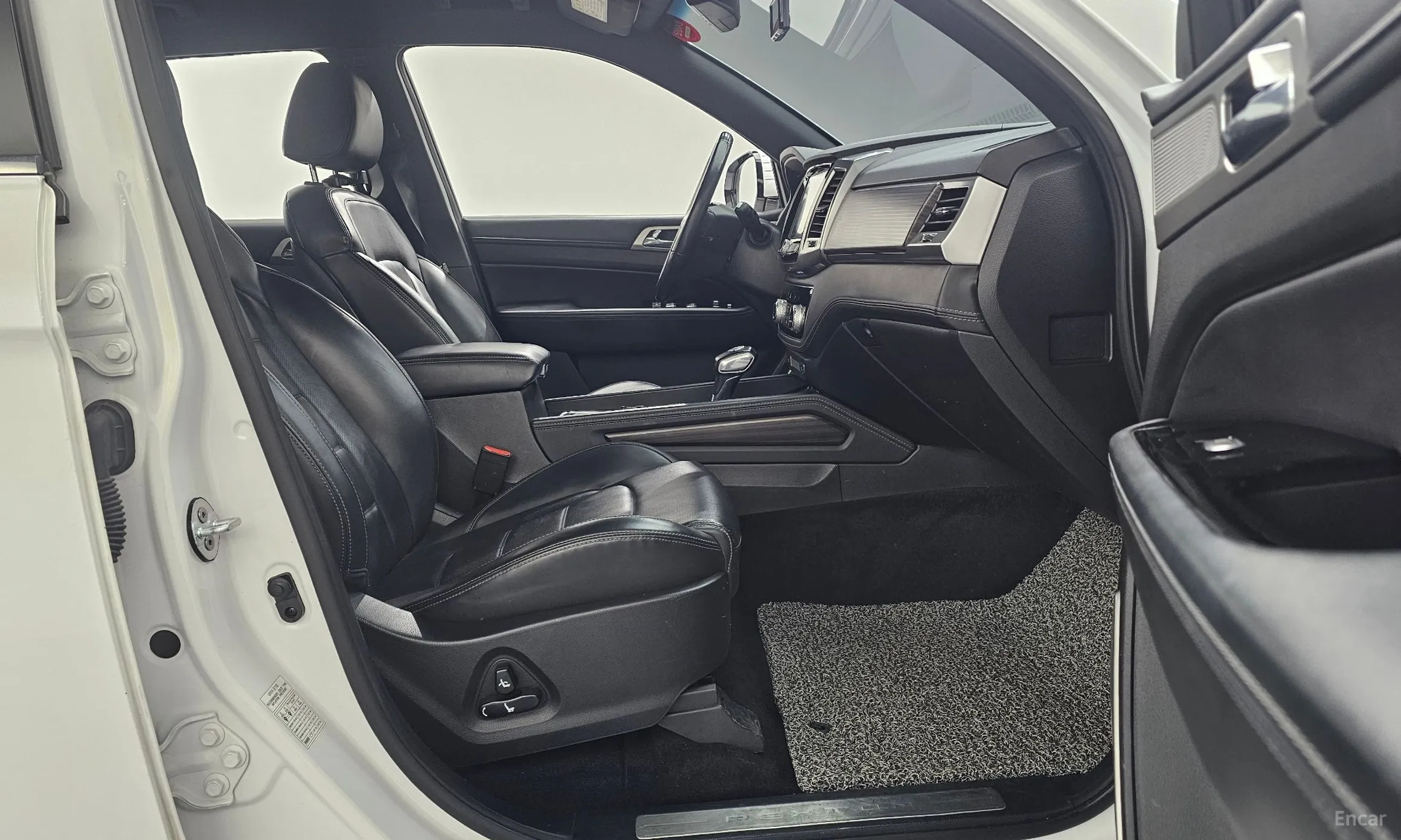 KG Mobility (SsangYong) G4 Rexton превью 10