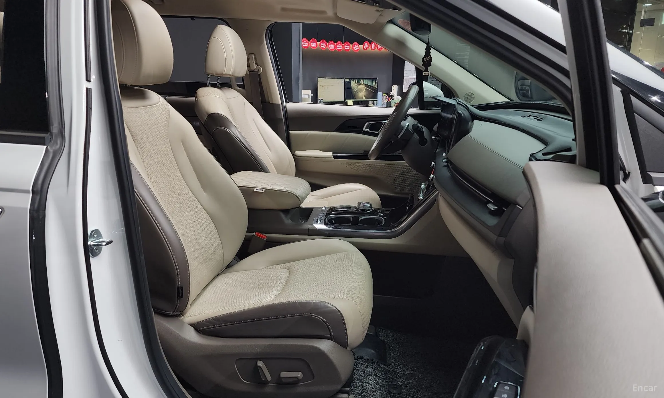 Kia Carnival Gen 4 превью 11