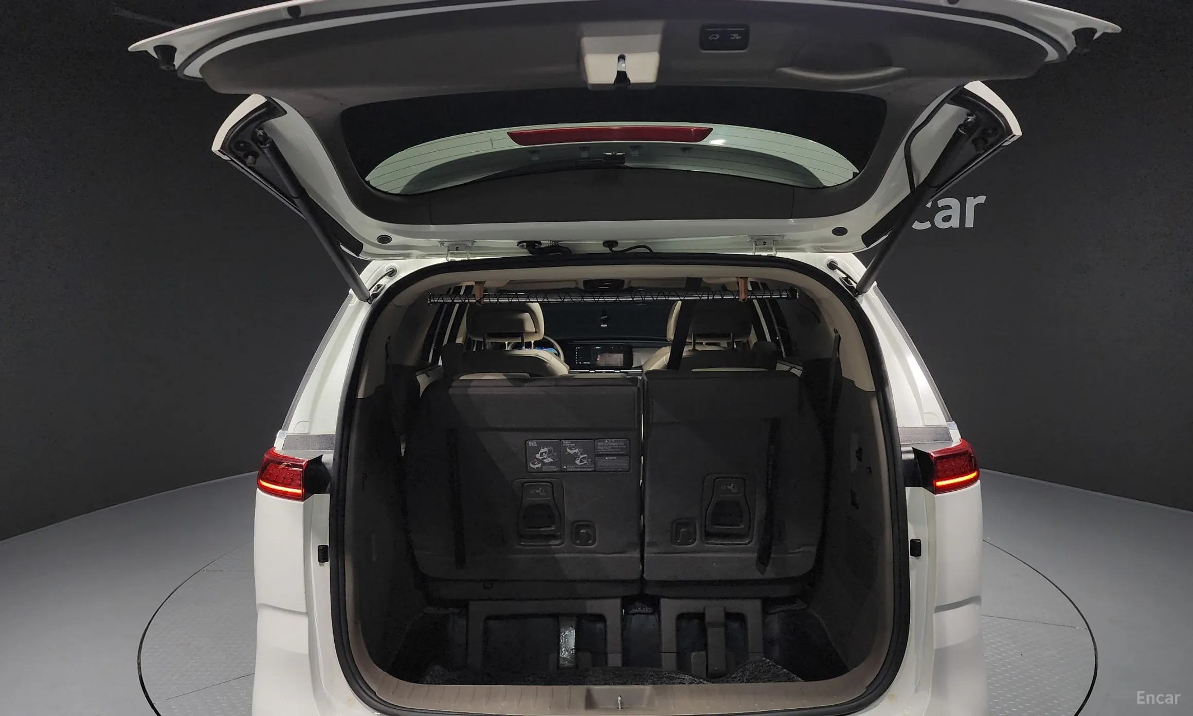 Kia Carnival Gen 4 превью 20