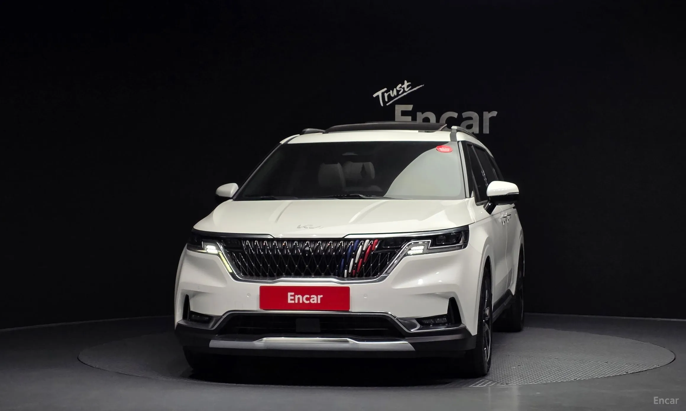 Kia Carnival Gen 4 превью 3
