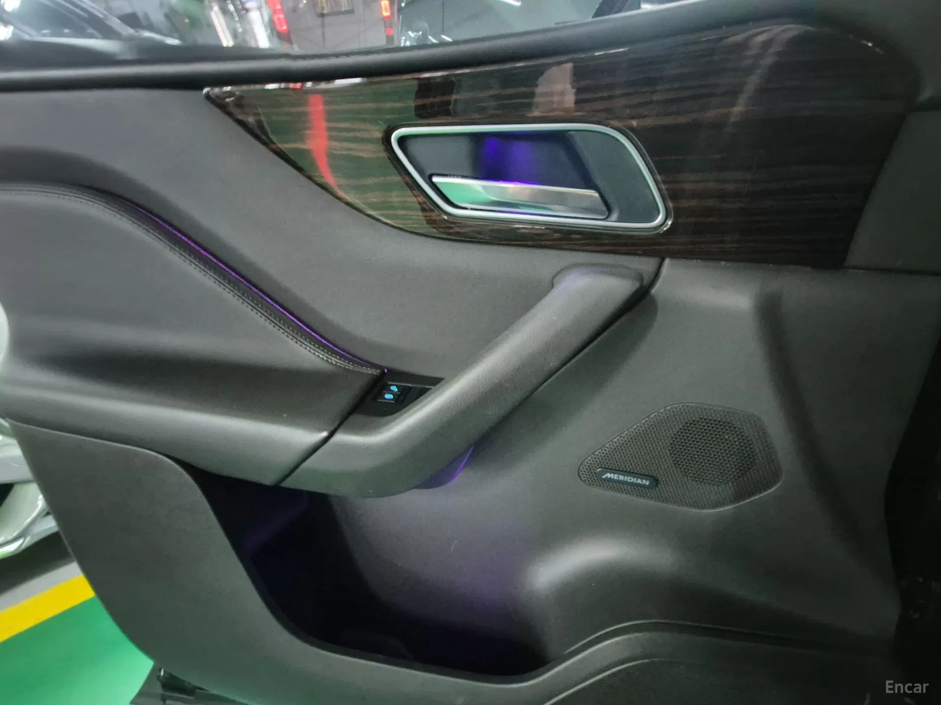 Jaguar F-PACE превью 5