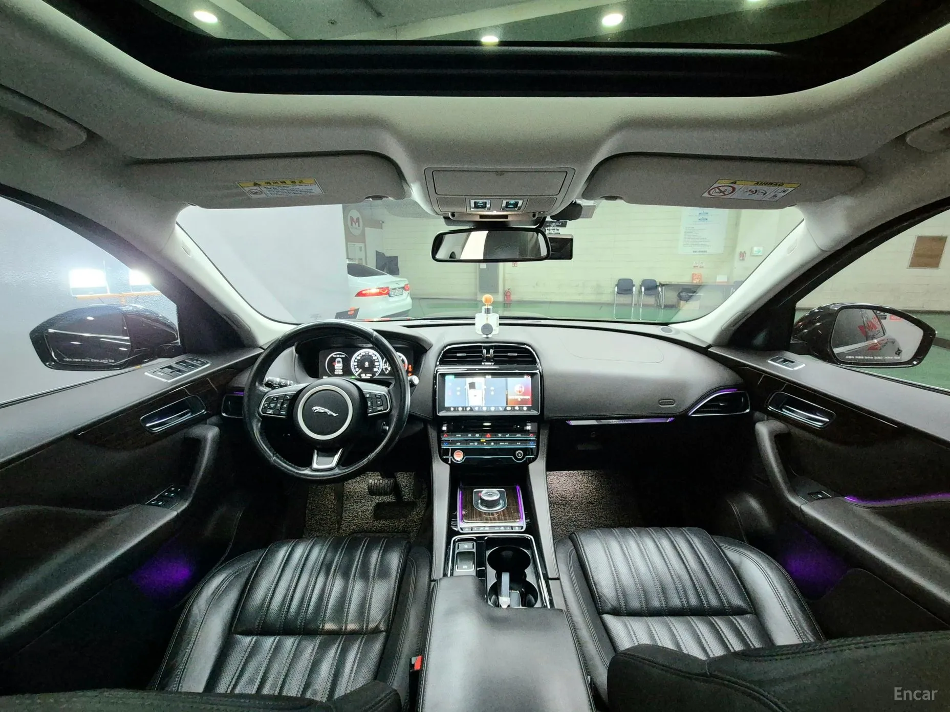 Jaguar F-PACE превью 7