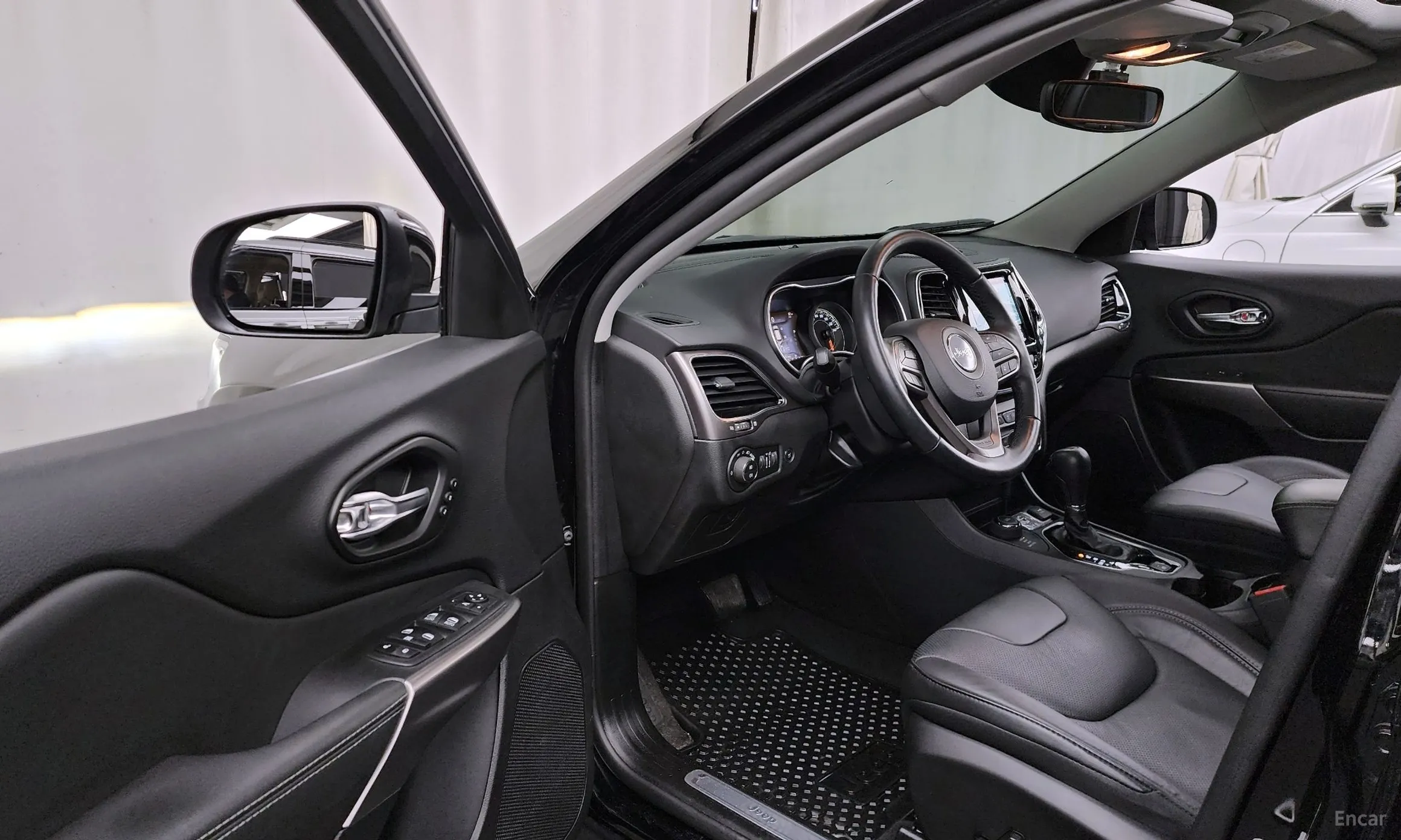Jeep Cherokee (KL) превью 10