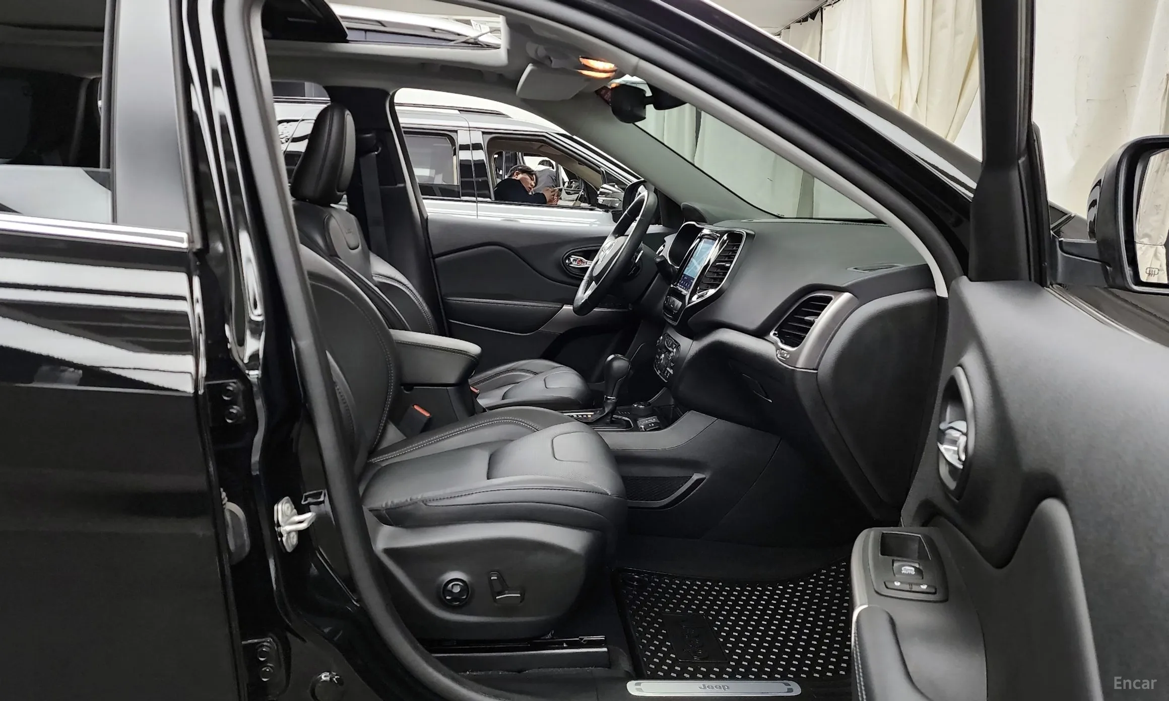 Jeep Cherokee (KL) превью 11