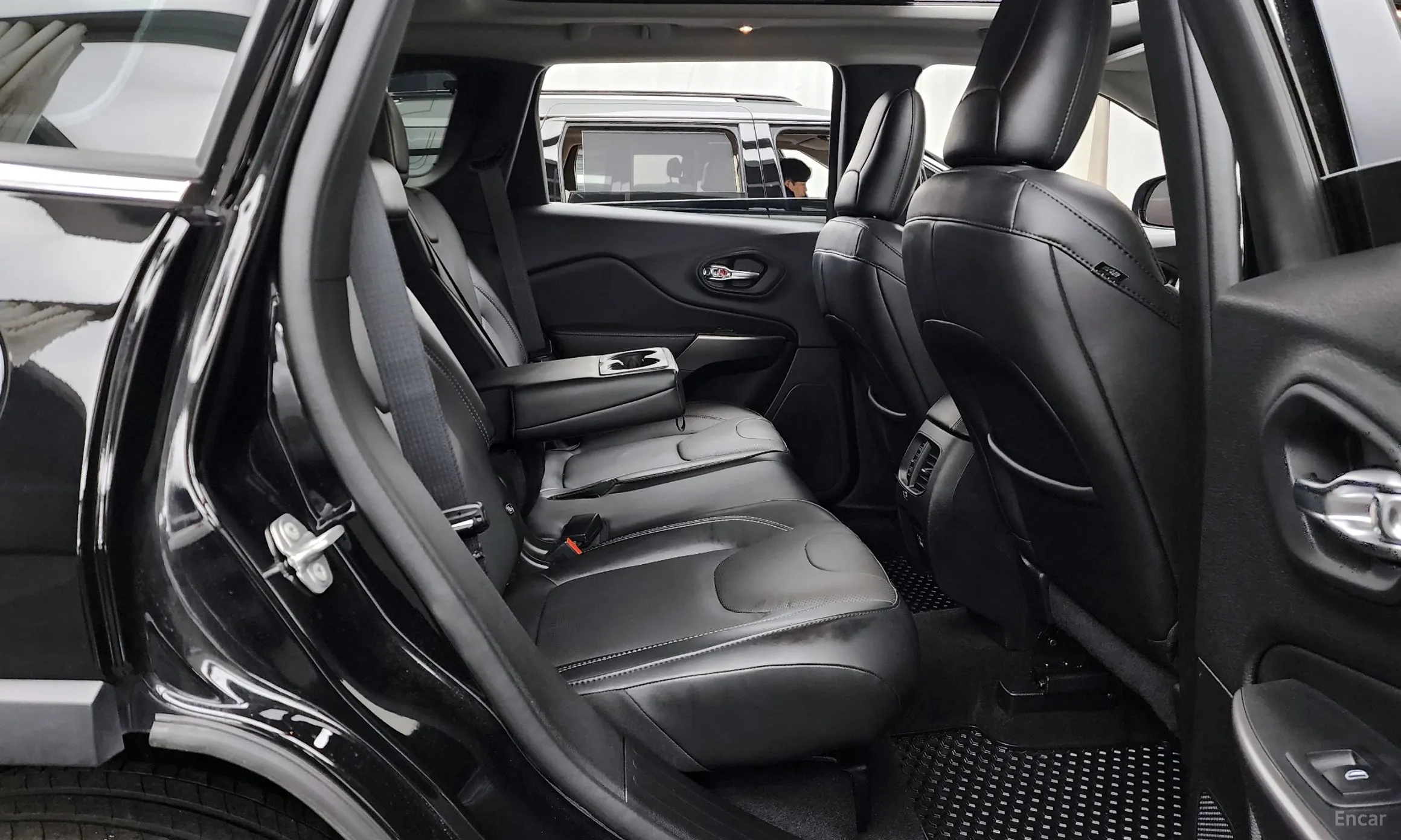 Jeep Cherokee (KL) превью 12