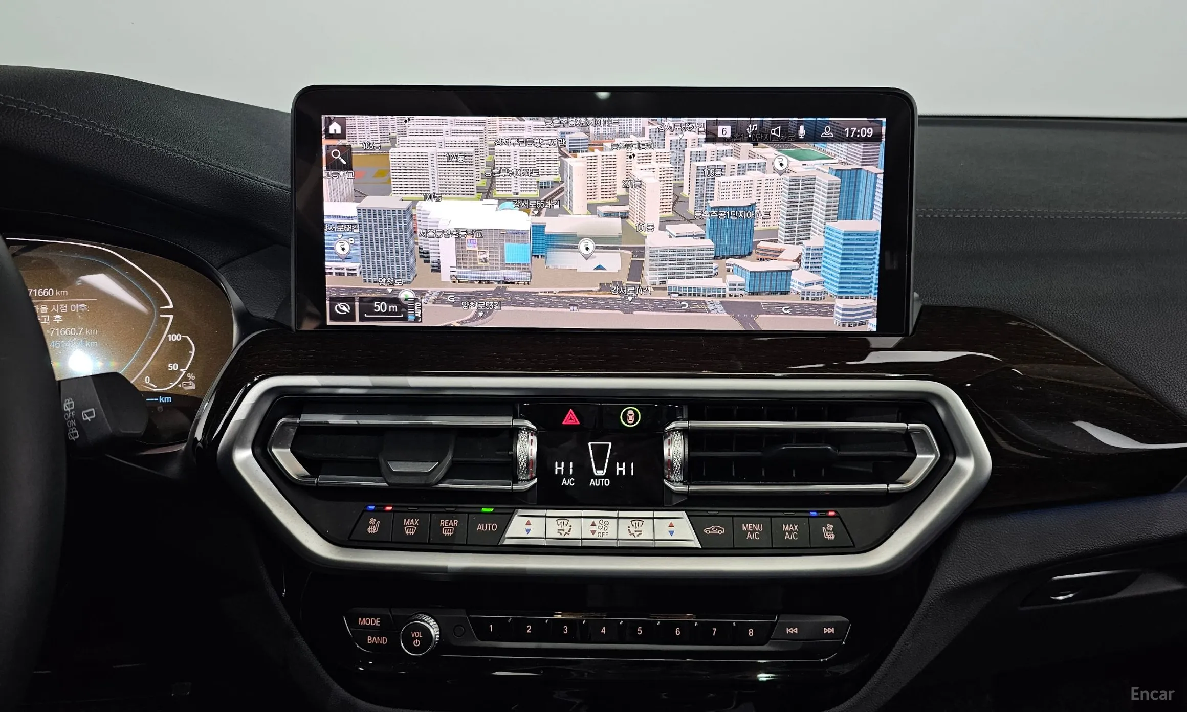 BMW X3 (G01) превью 14