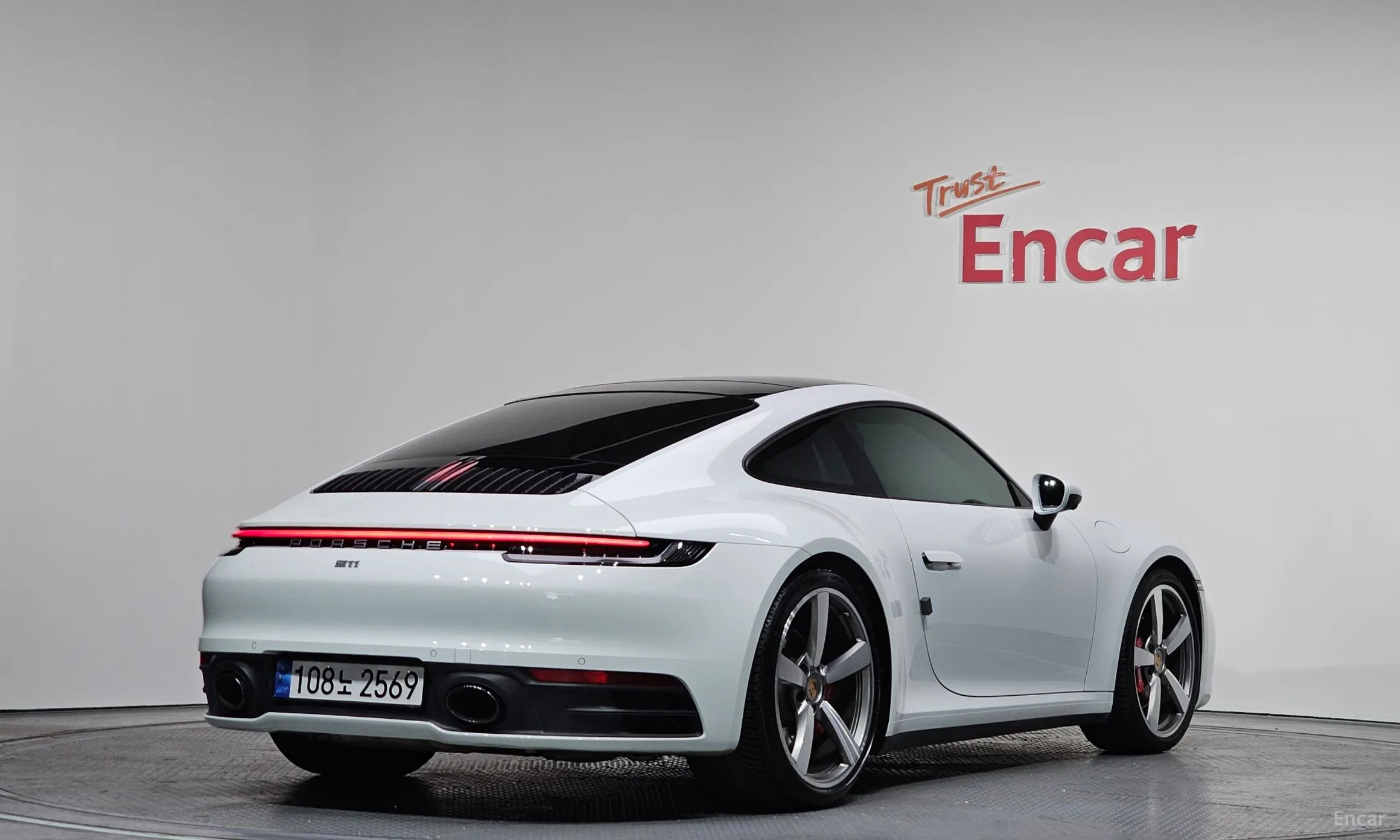 Porsche 911 (992) превью 2