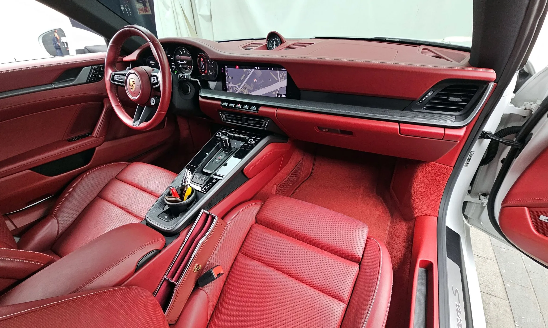 Porsche 911 (992) превью 7