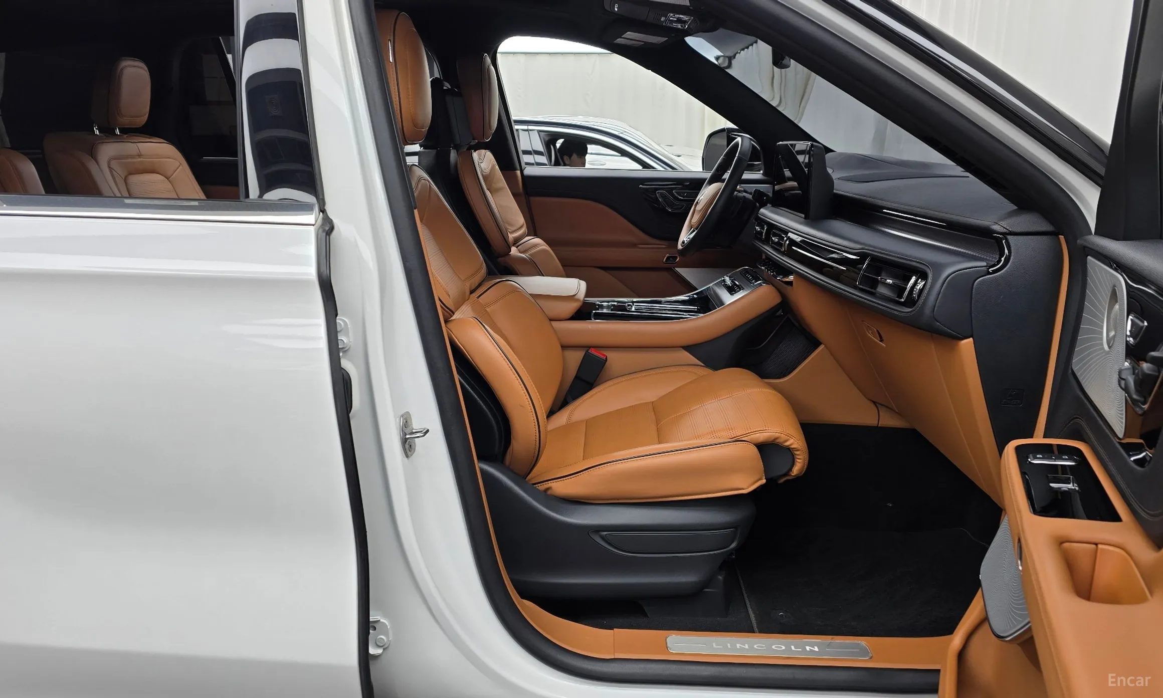 Lincoln Aviator 2nd Generation превью 11