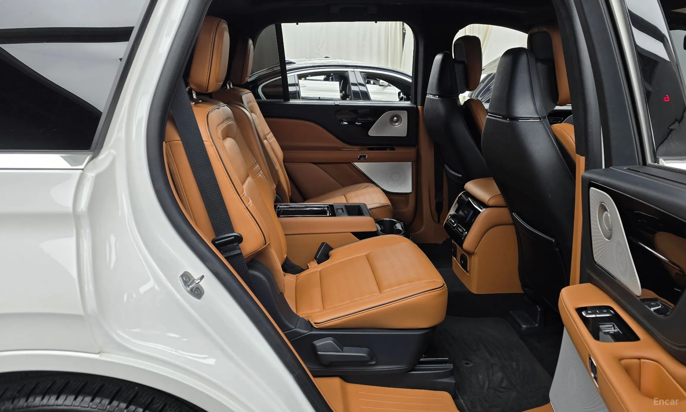 Lincoln Aviator 2nd Generation превью 12