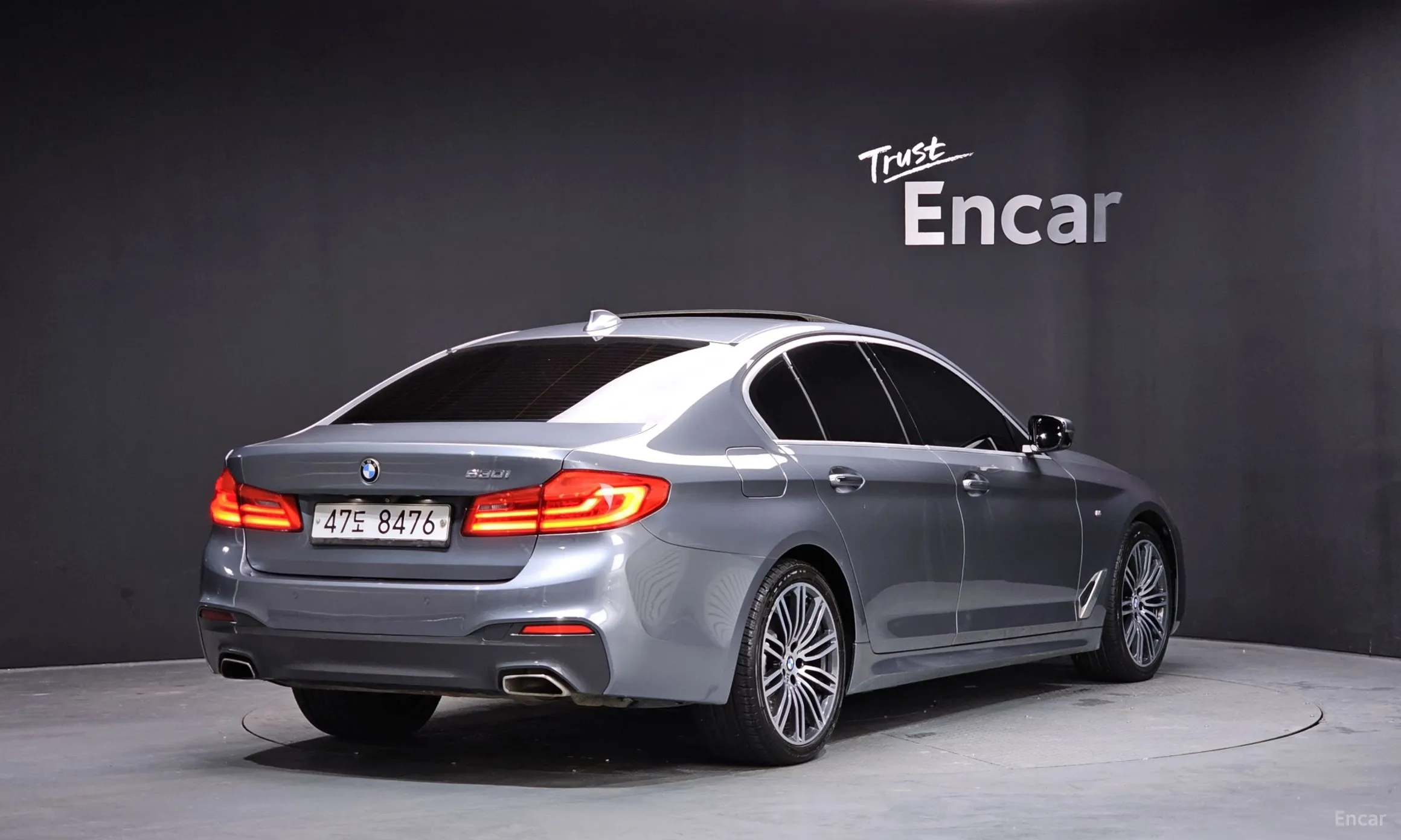BMW 5 Series (G30) превью 2
