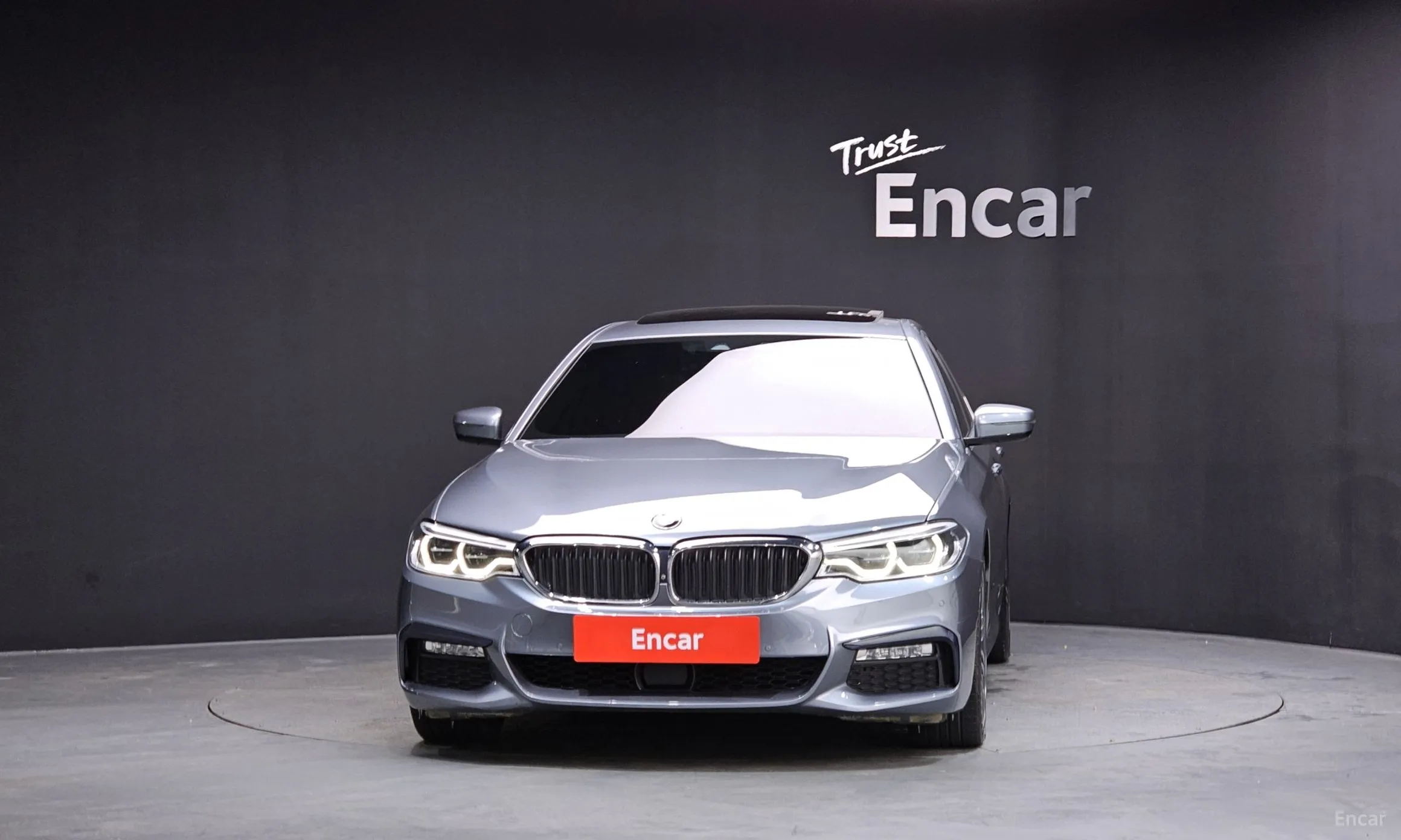 BMW 5 Series (G30) превью 3