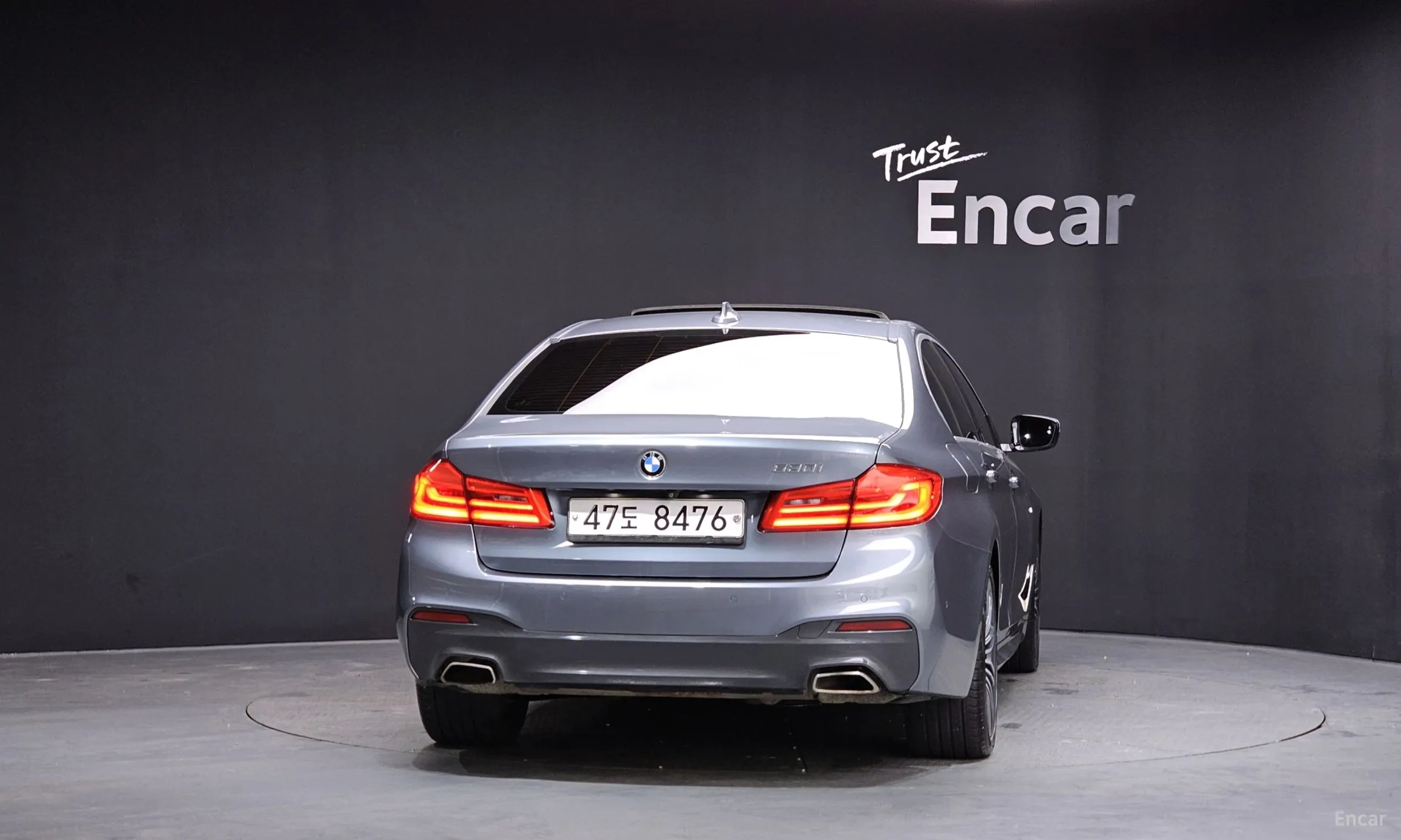 BMW 5 Series (G30) превью 4