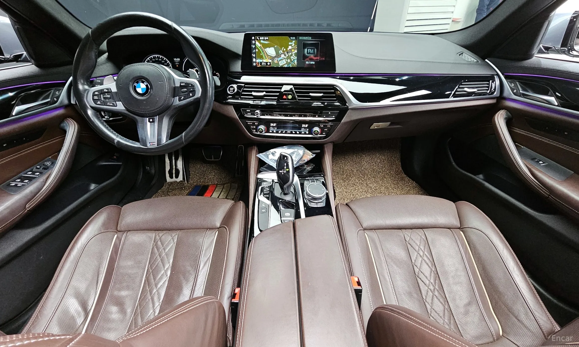 BMW 5 Series (G30) превью 7