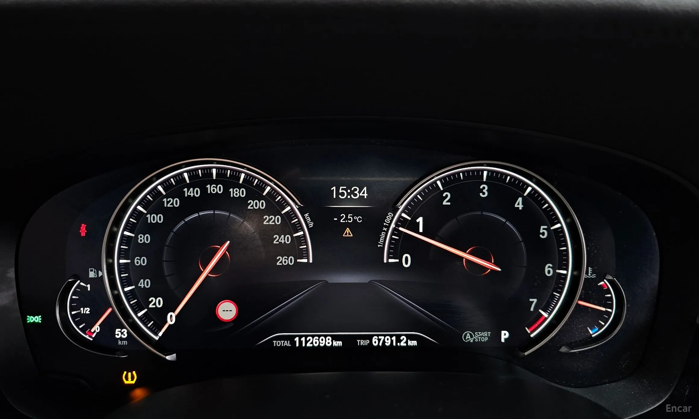 BMW 5 Series (G30) превью 8