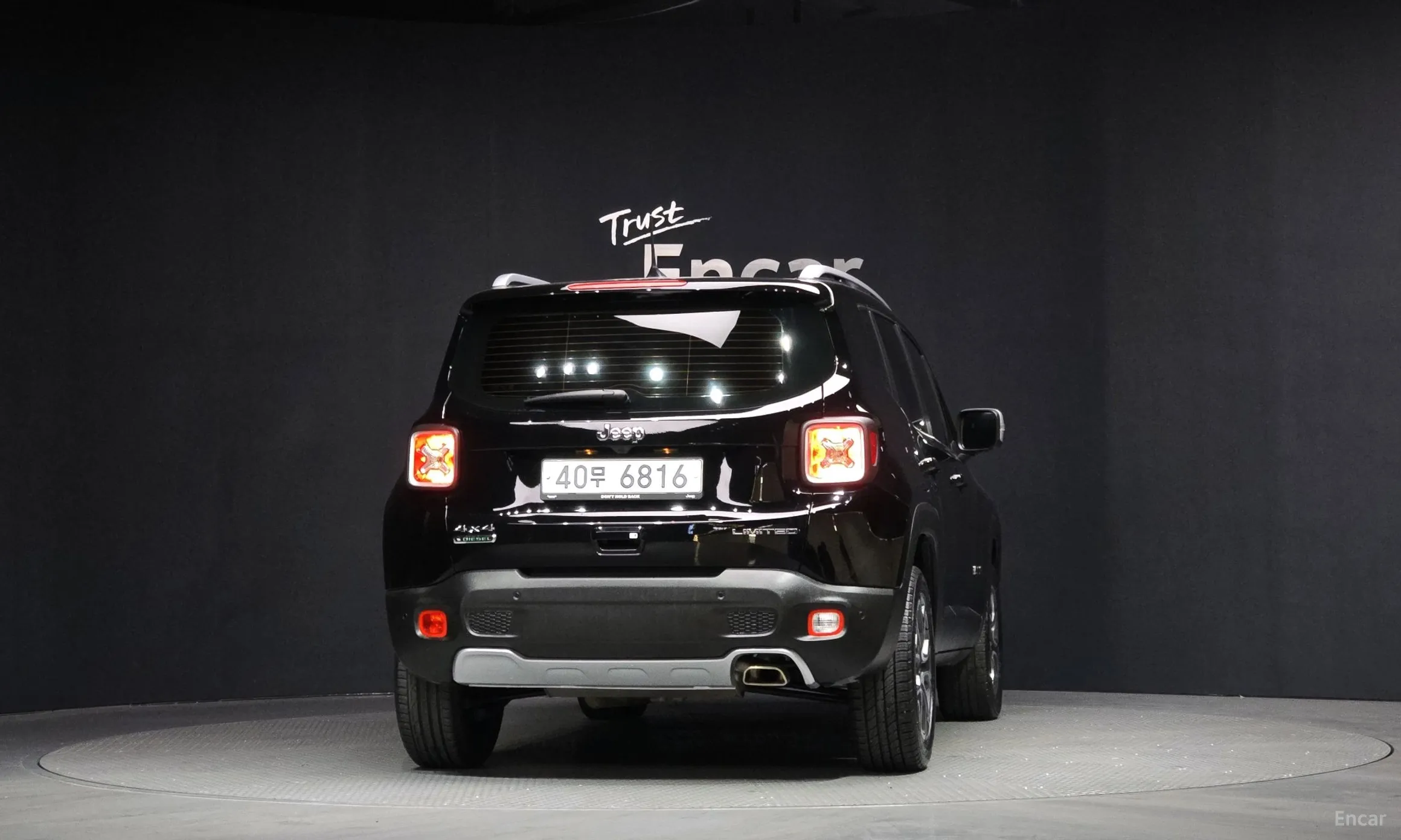 Jeep Renegade превью 4