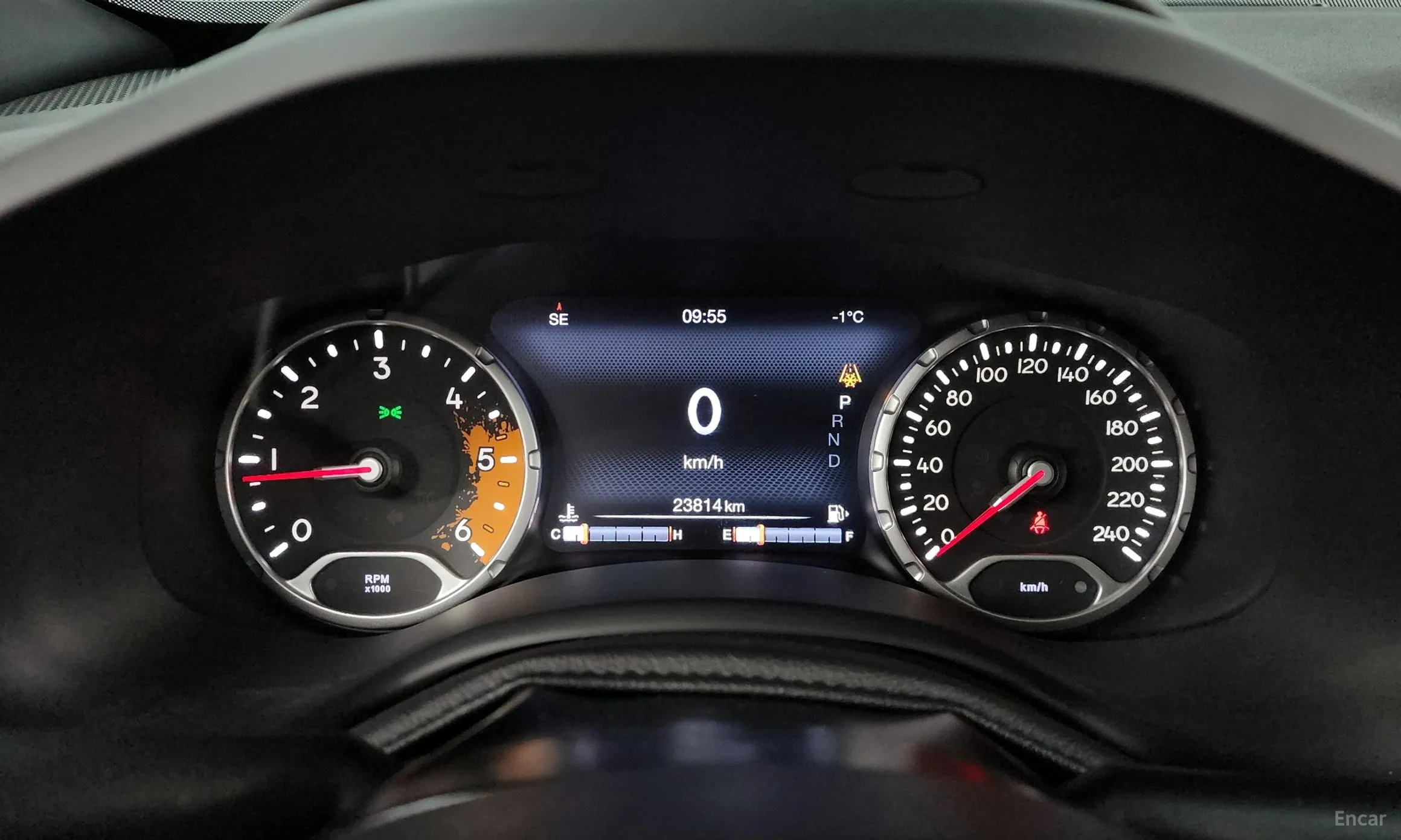 Jeep Renegade превью 8