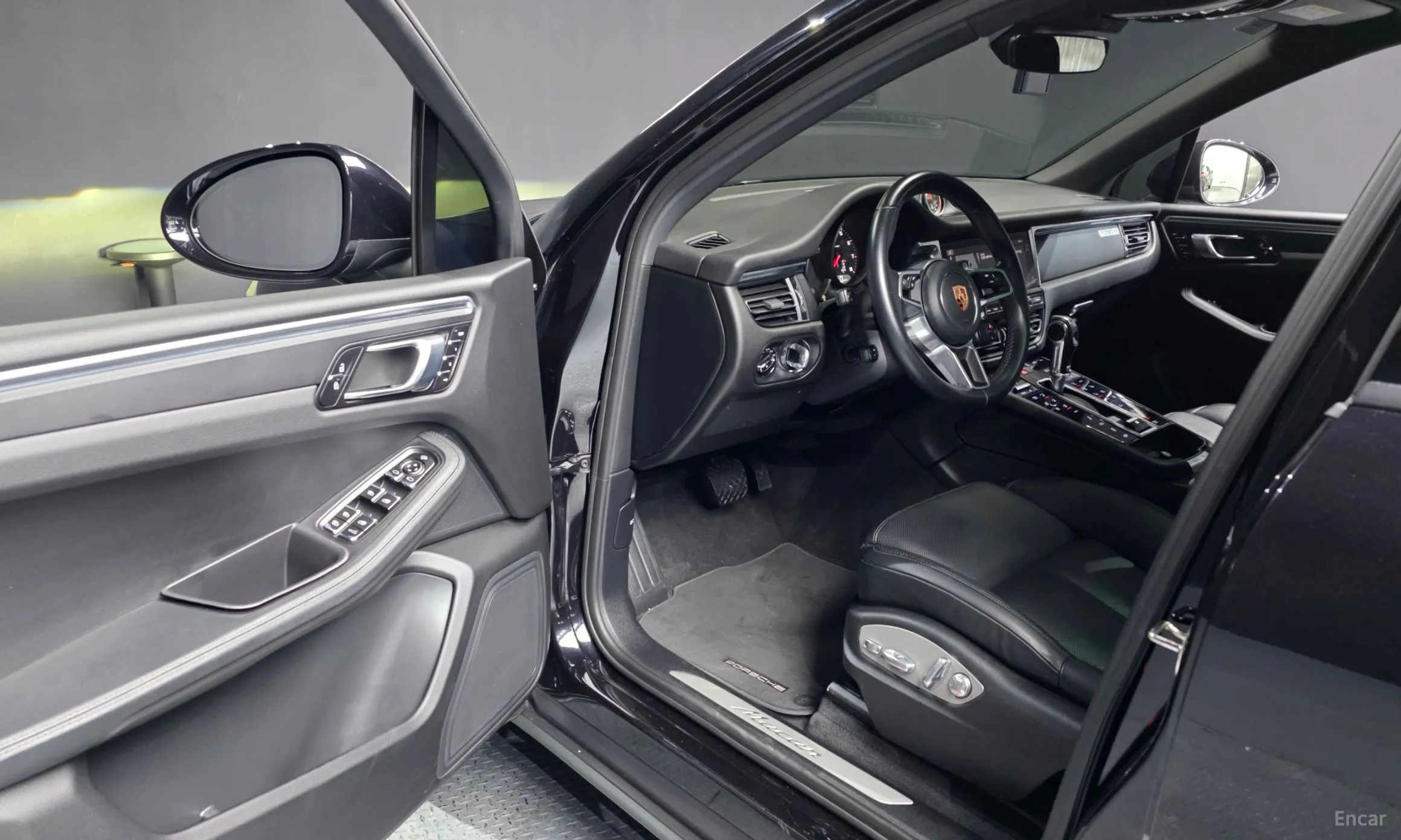 Porsche Macan превью 10