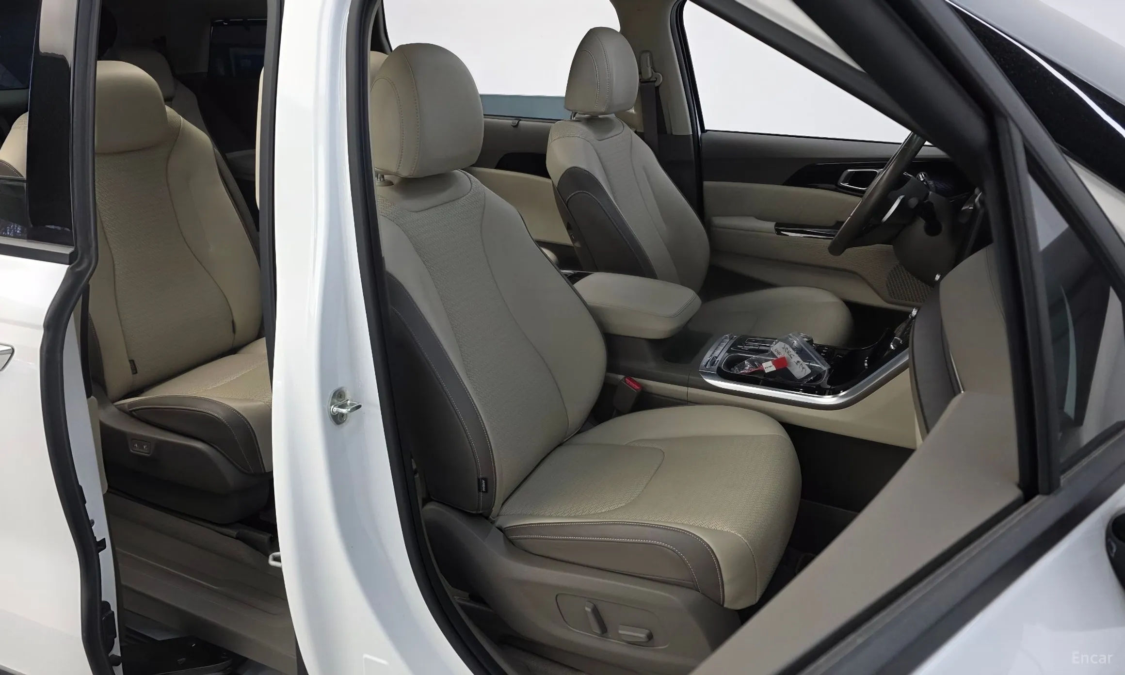 Kia Carnival Gen 4 превью 10