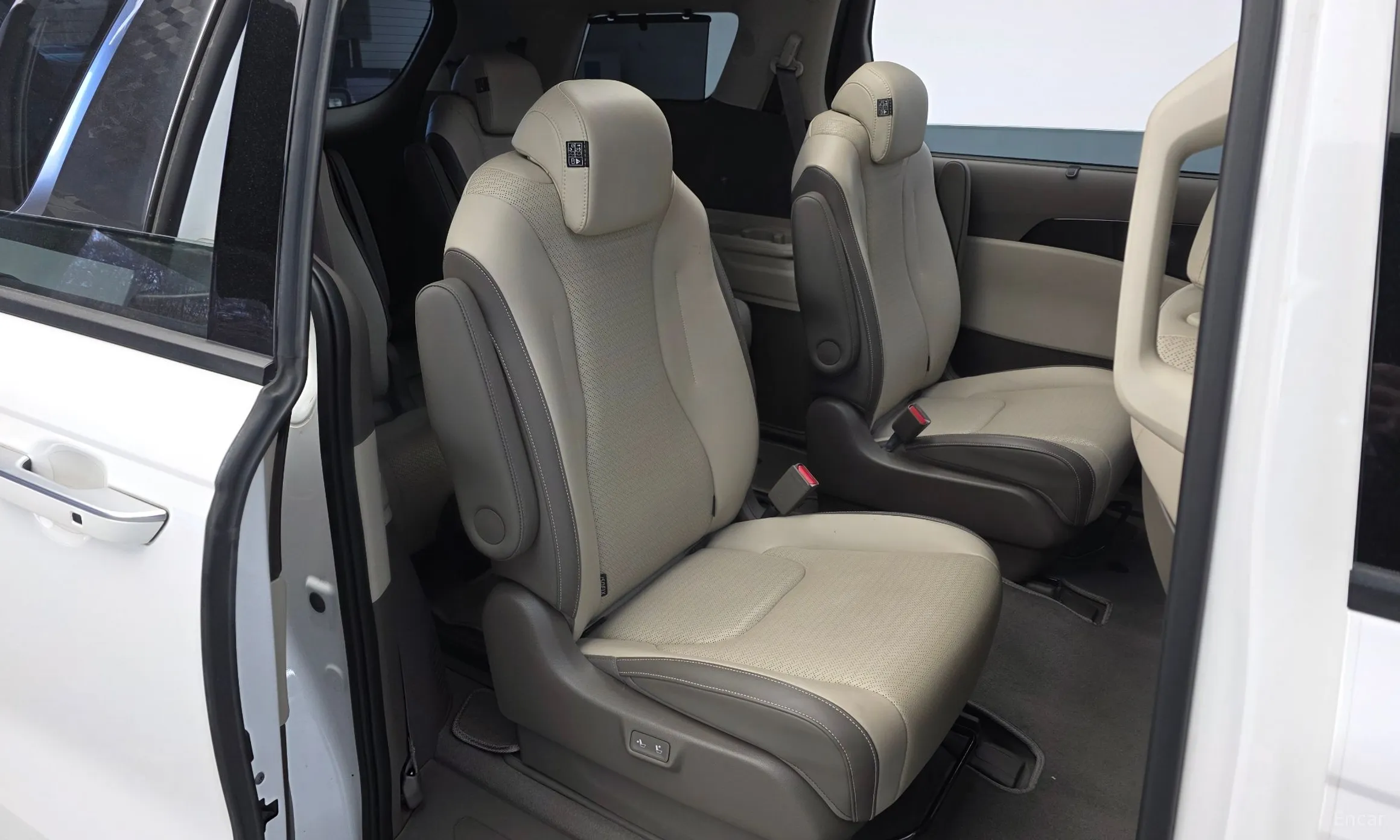 Kia Carnival Gen 4 превью 11