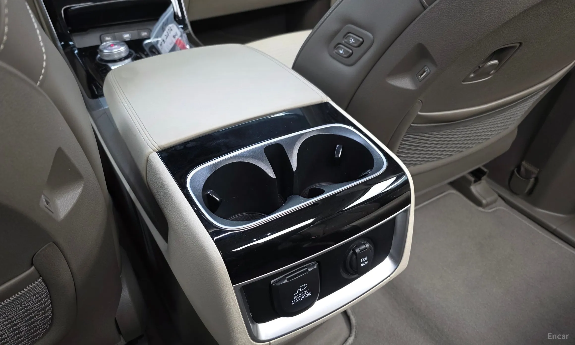 Kia Carnival Gen 4 превью 19