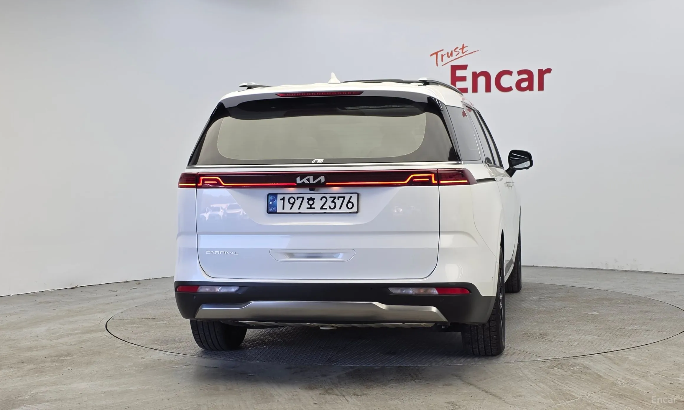 Kia Carnival Gen 4 превью 4
