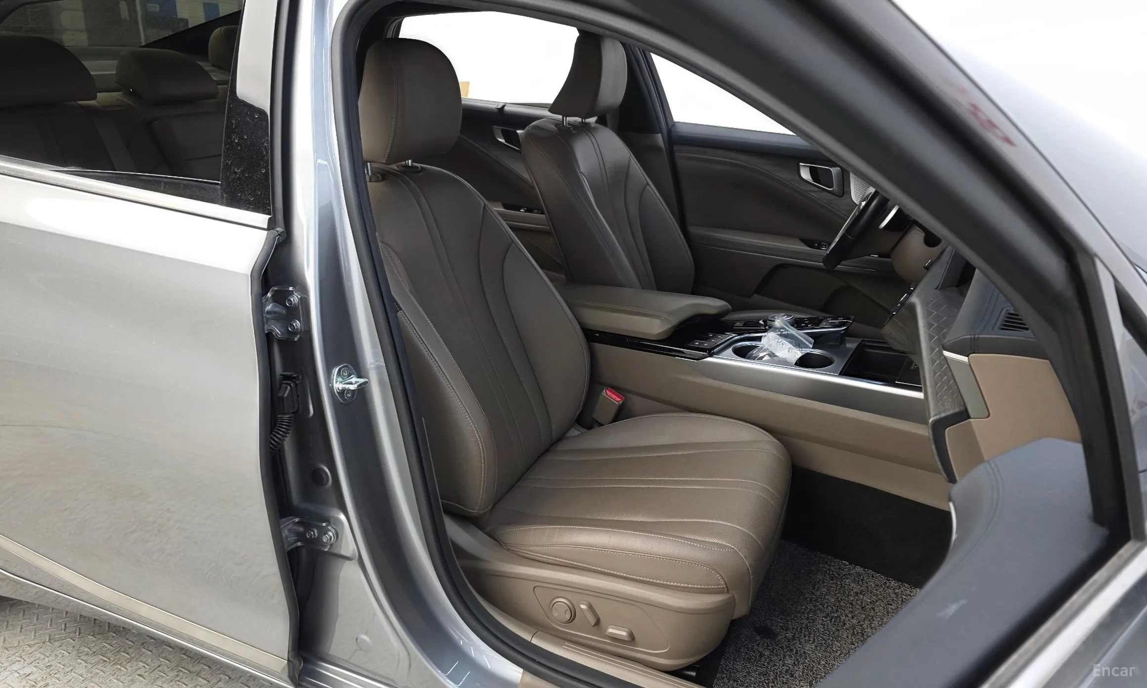 Kia K8 Hybrid превью 10