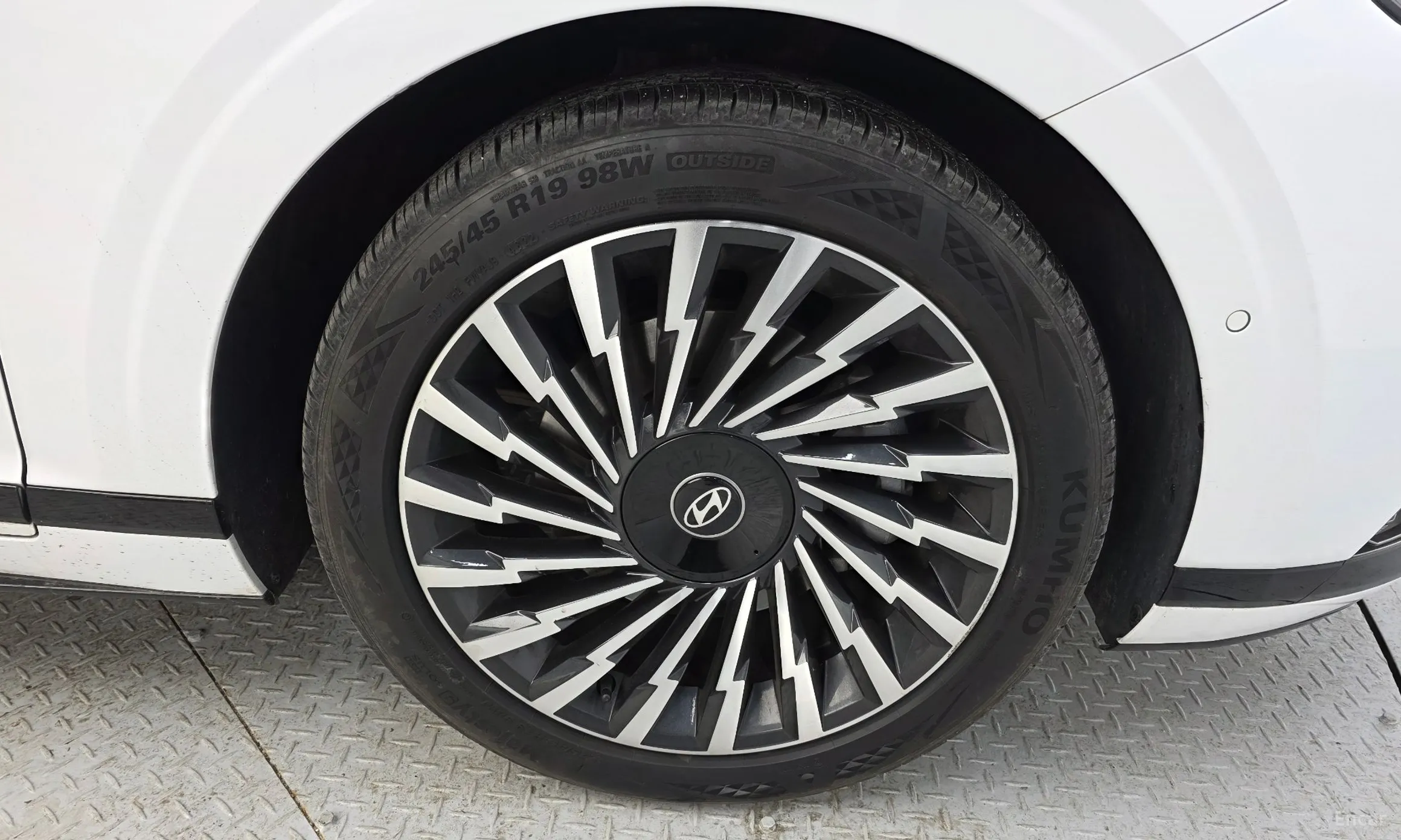 Hyundai Grandeur (GN7) превью 5