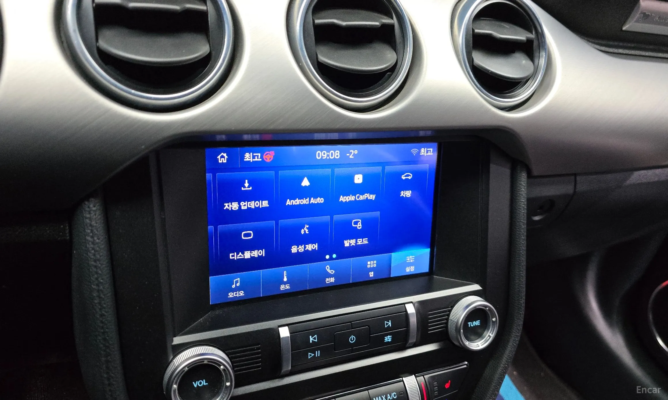 Ford Mustang превью 15