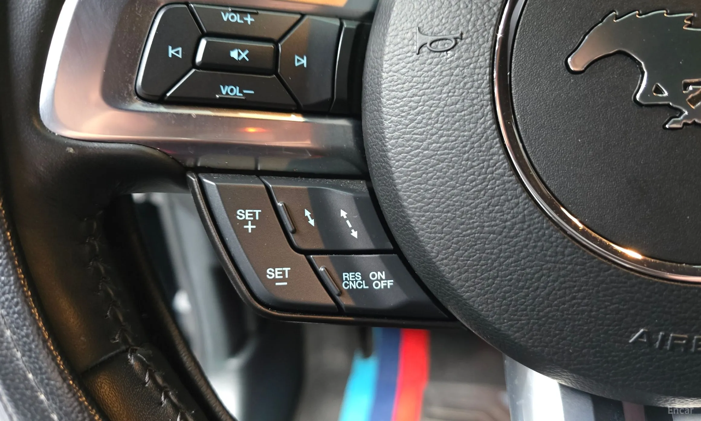 Ford Mustang превью 18