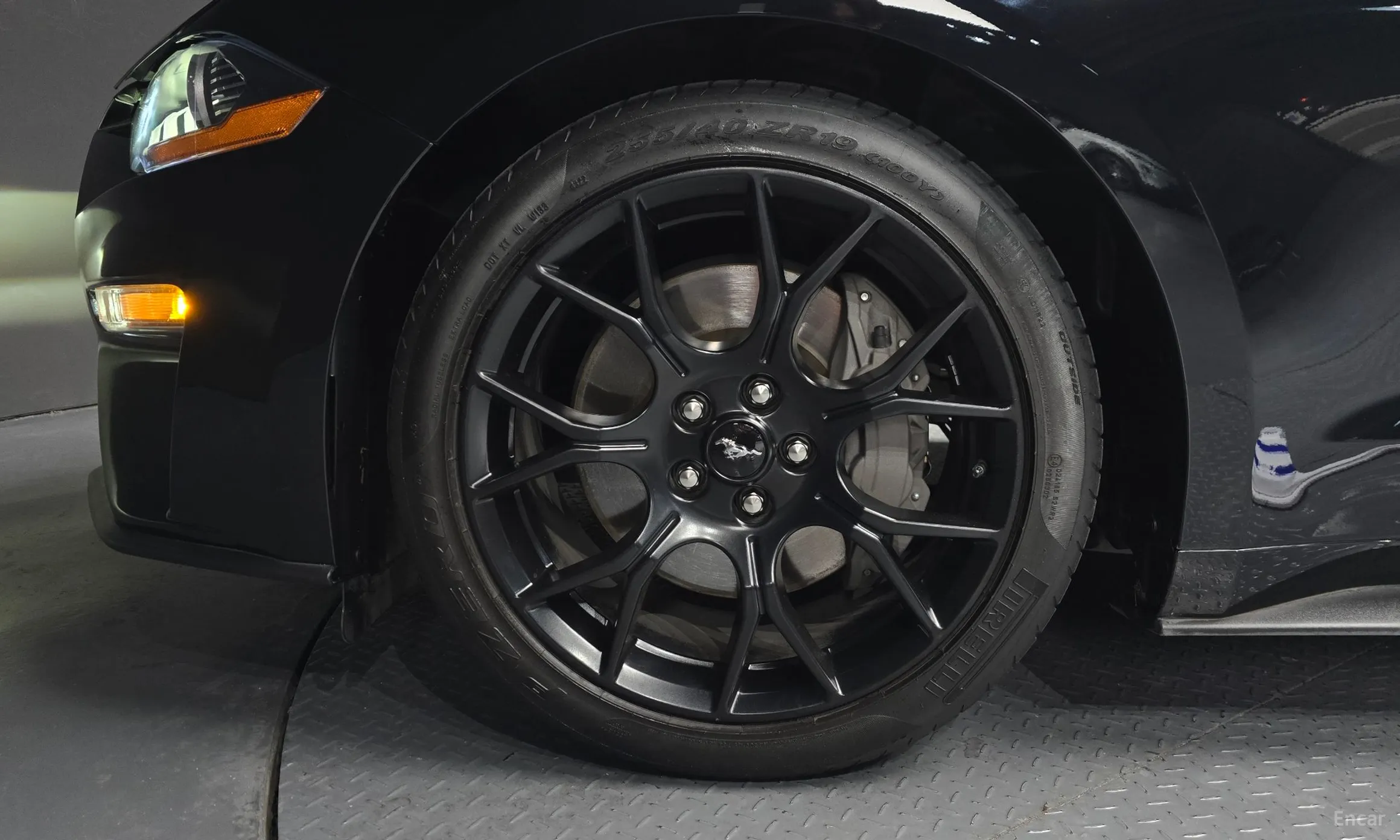 Ford Mustang превью 5