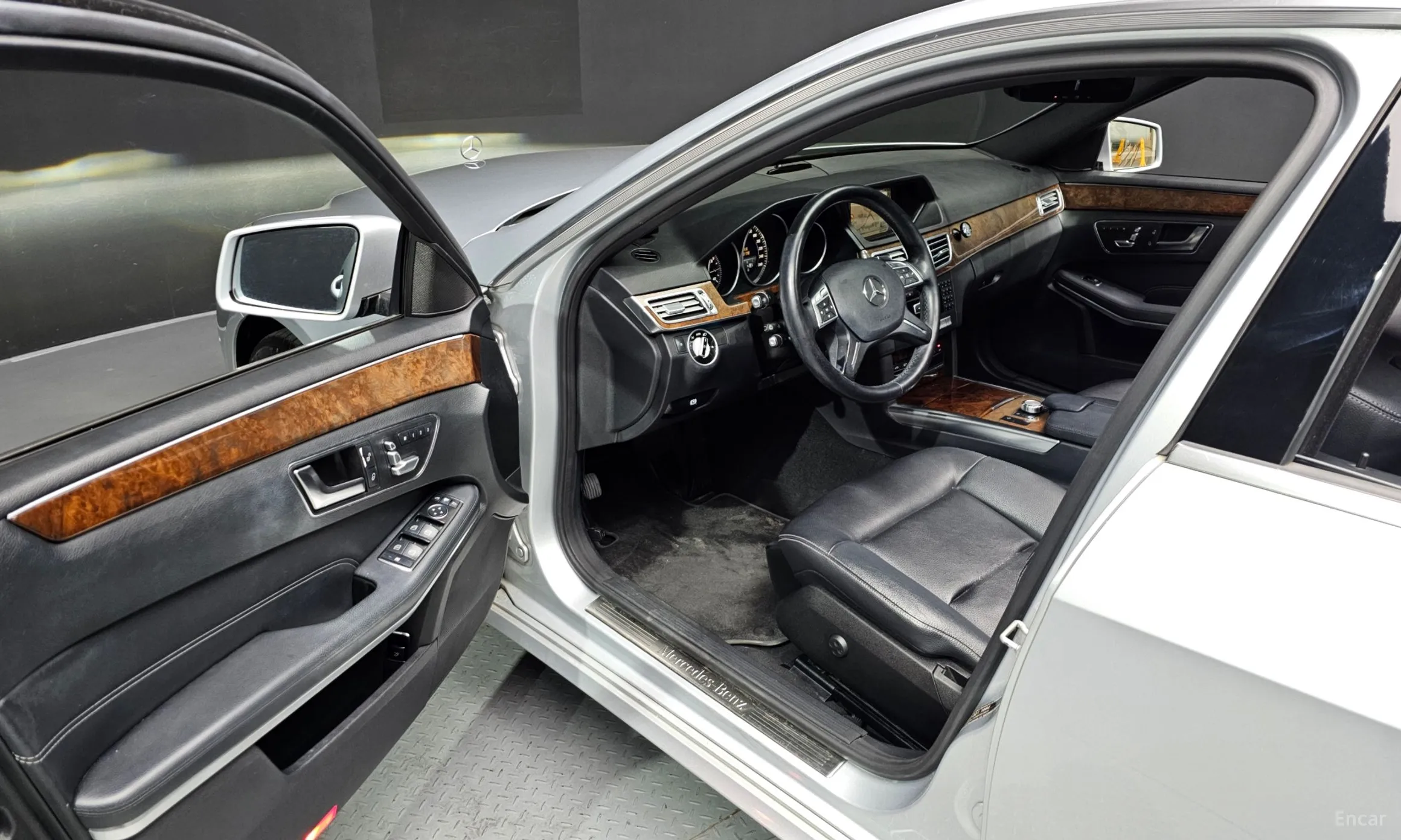 Mercedes Benz E-Class W212 превью 10