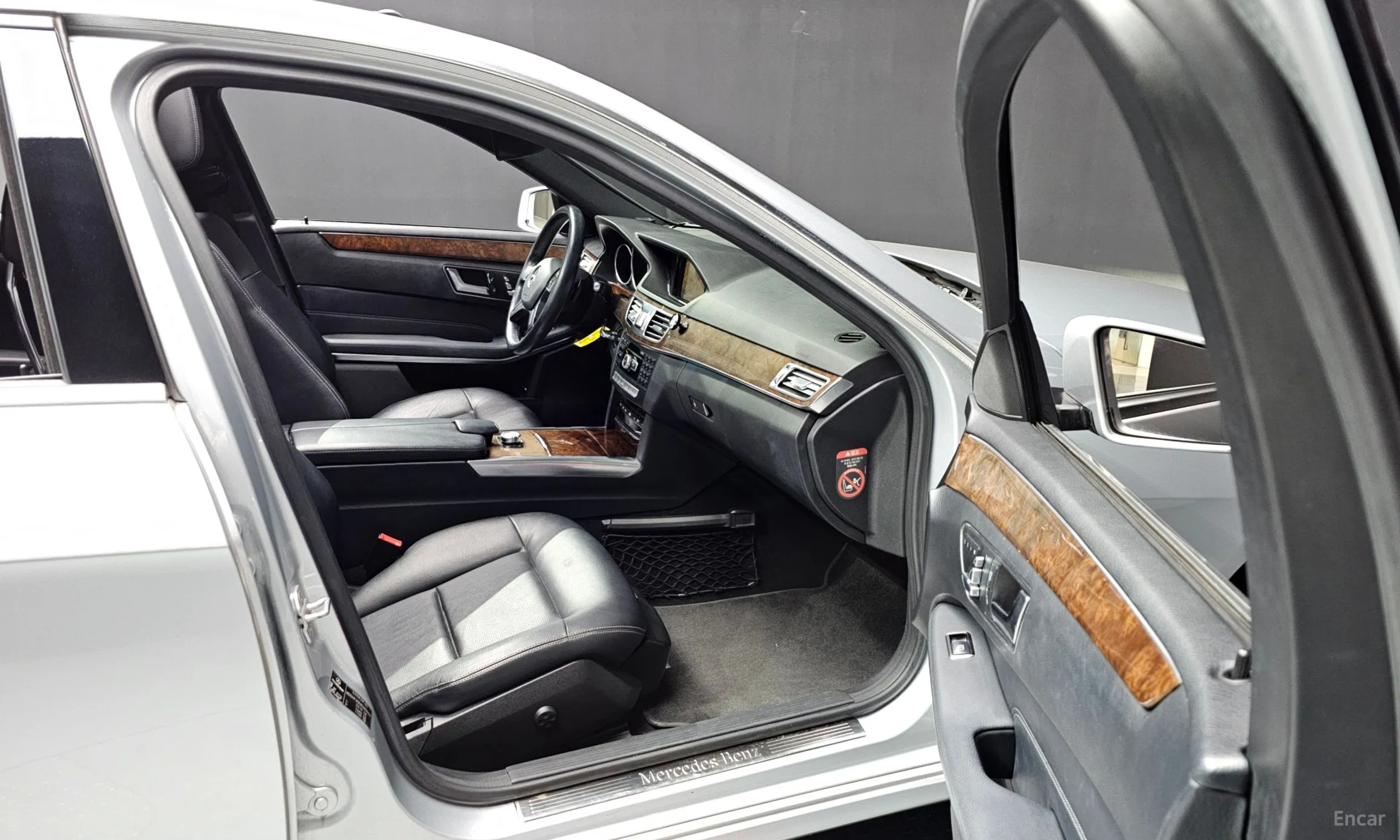 Mercedes Benz E-Class W212 превью 11
