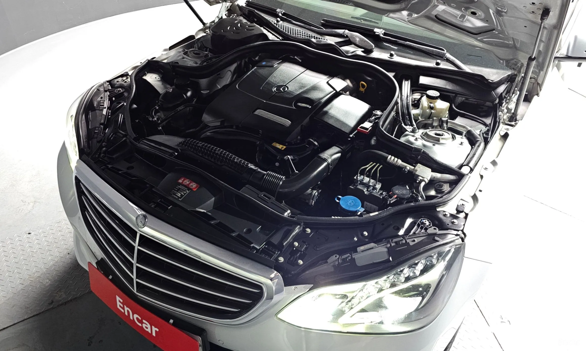 Mercedes Benz E-Class W212 превью 6