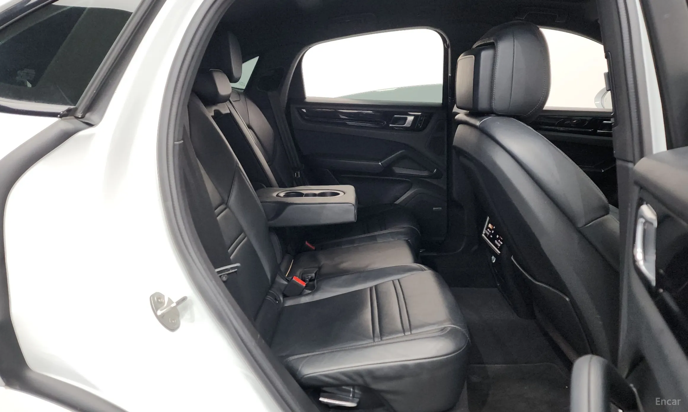 Porsche Cayenne (PO536) превью 12