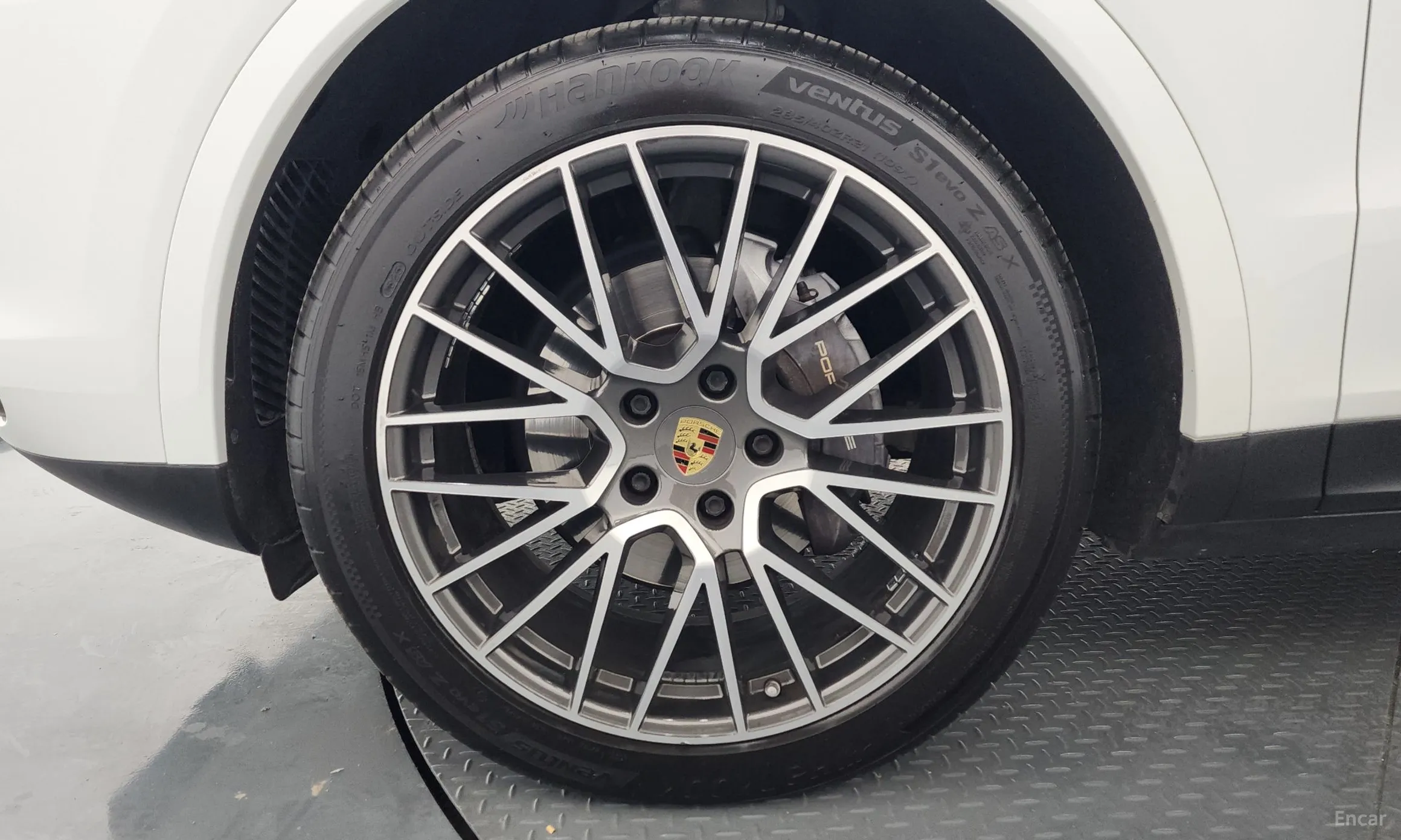 Porsche Cayenne (PO536) превью 5