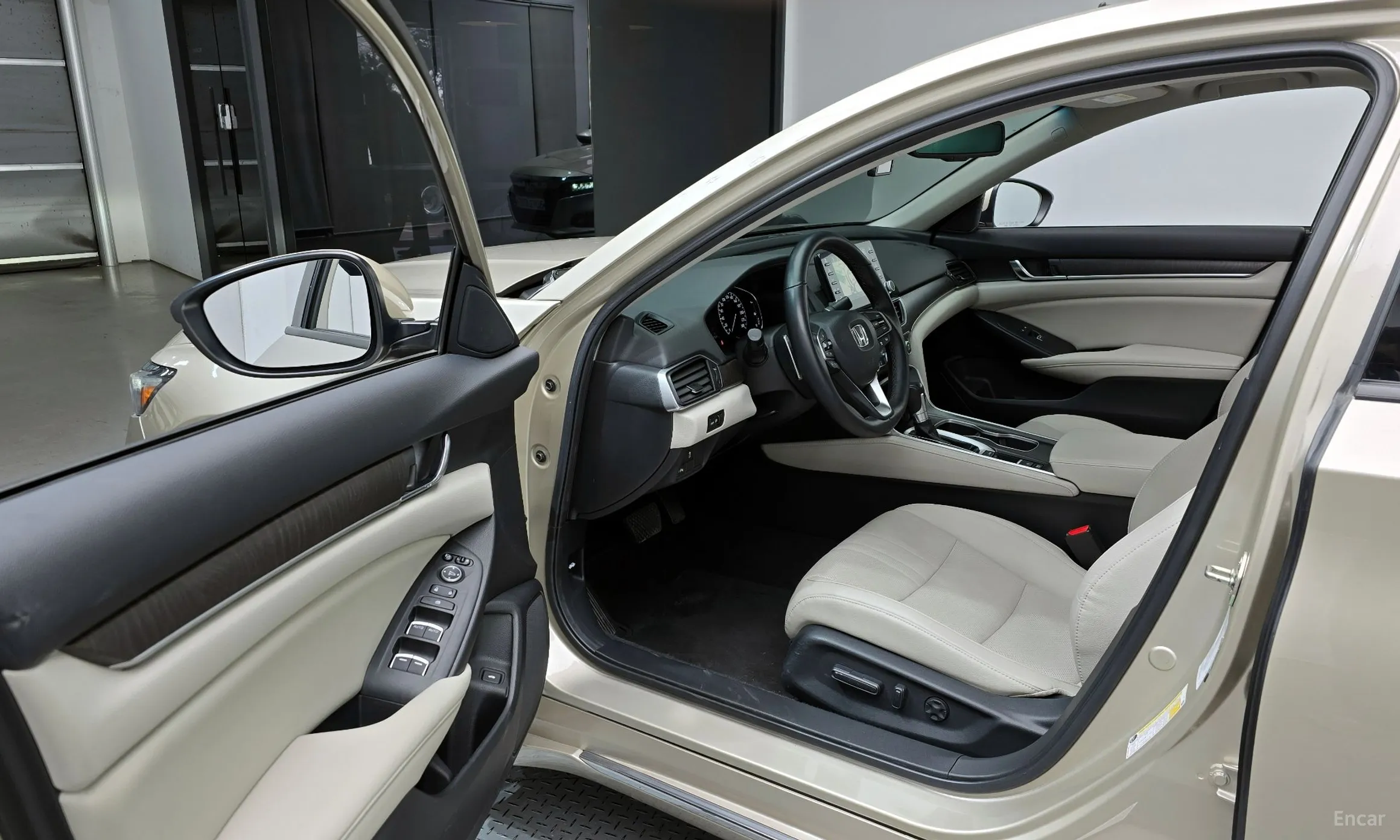 Honda Accord 10th Generation превью 11