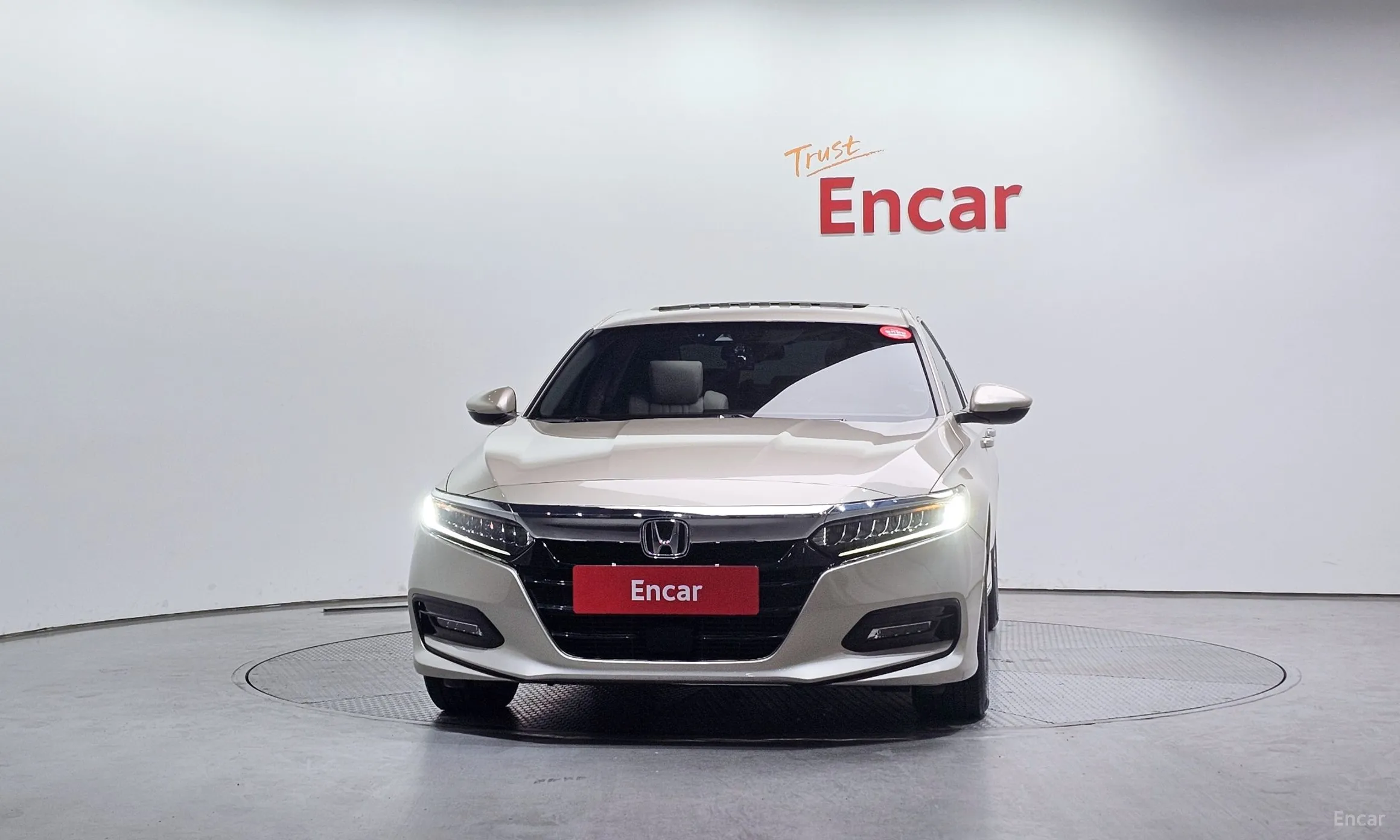 Honda Accord 10th Generation превью 3