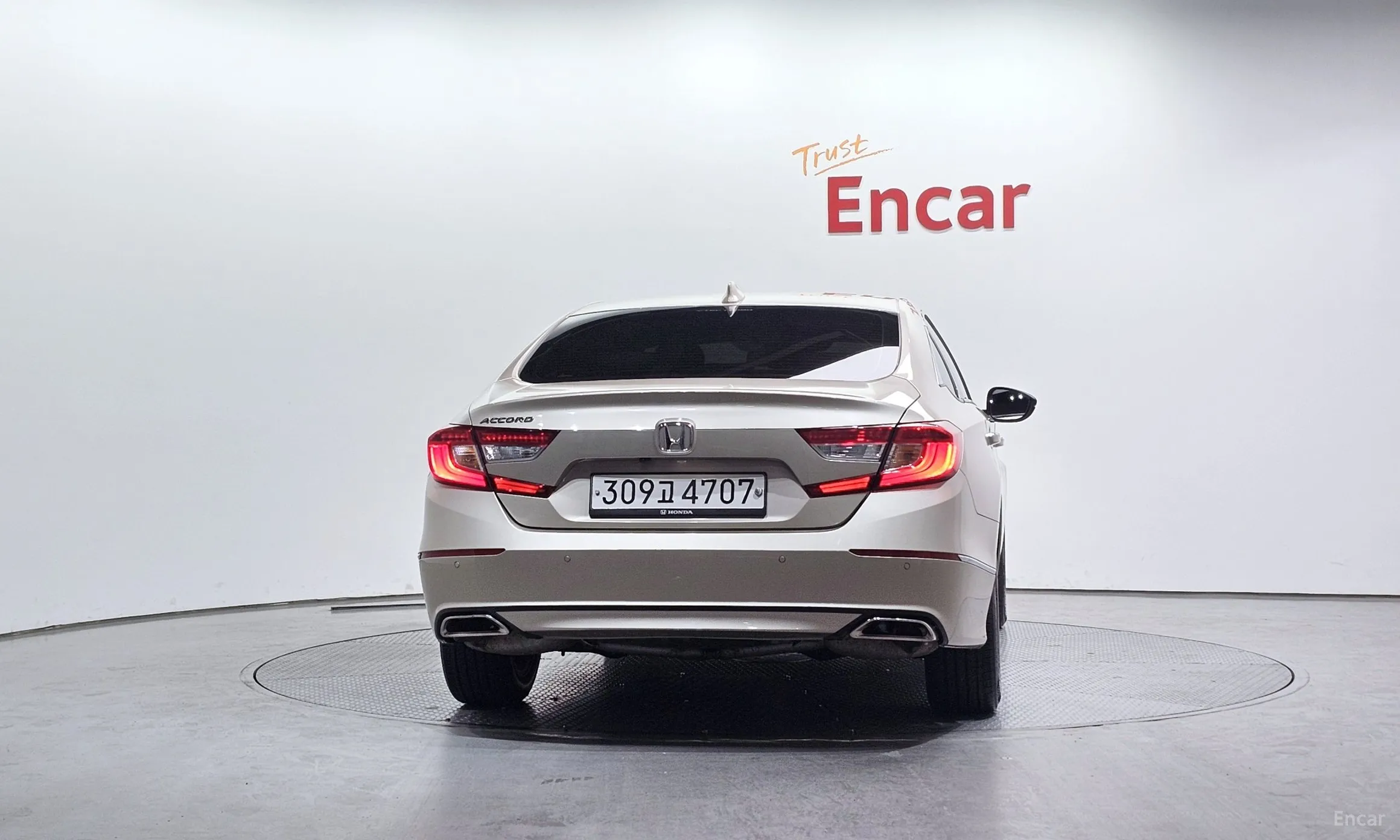 Honda Accord 10th Generation превью 4