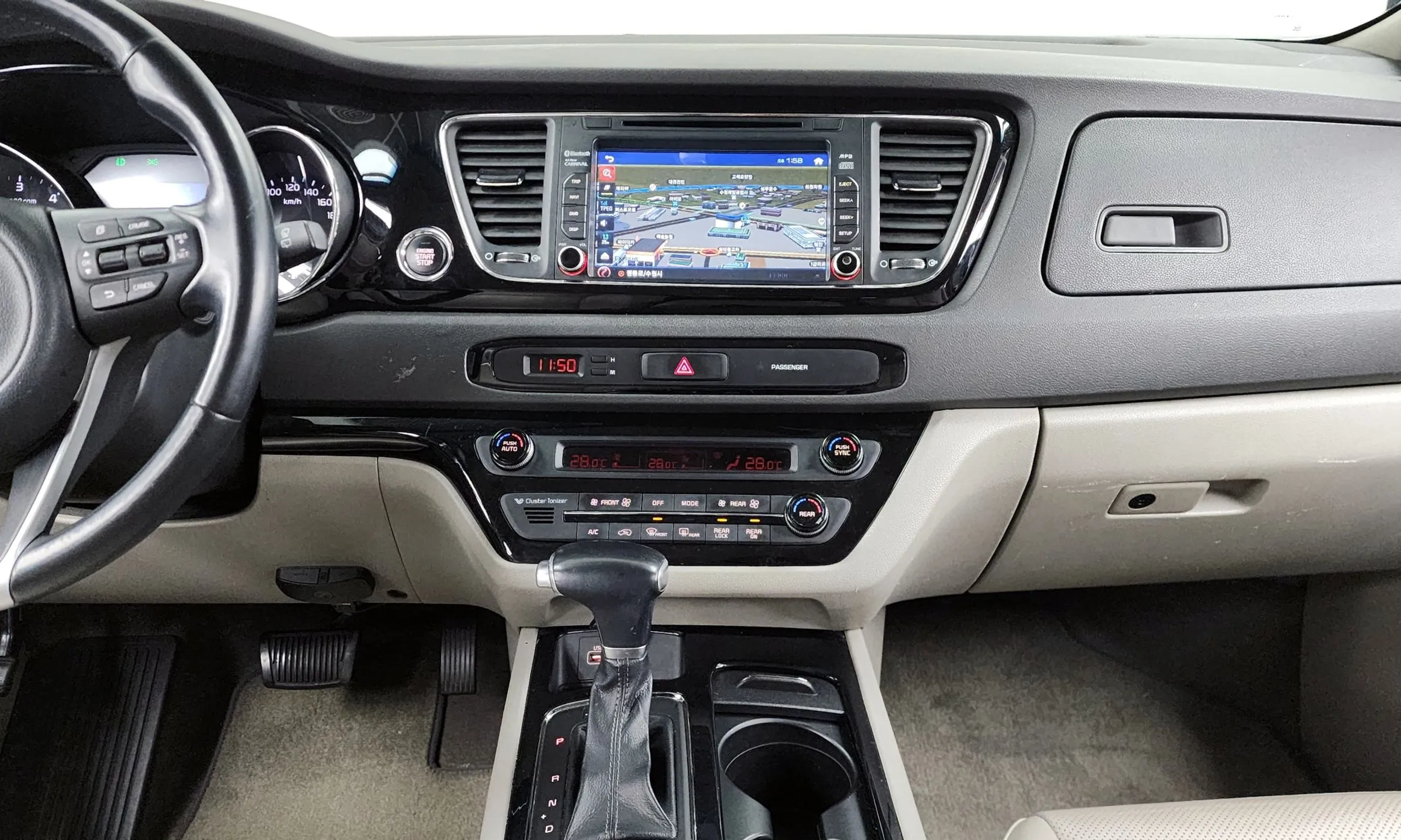Kia Carnival превью 14