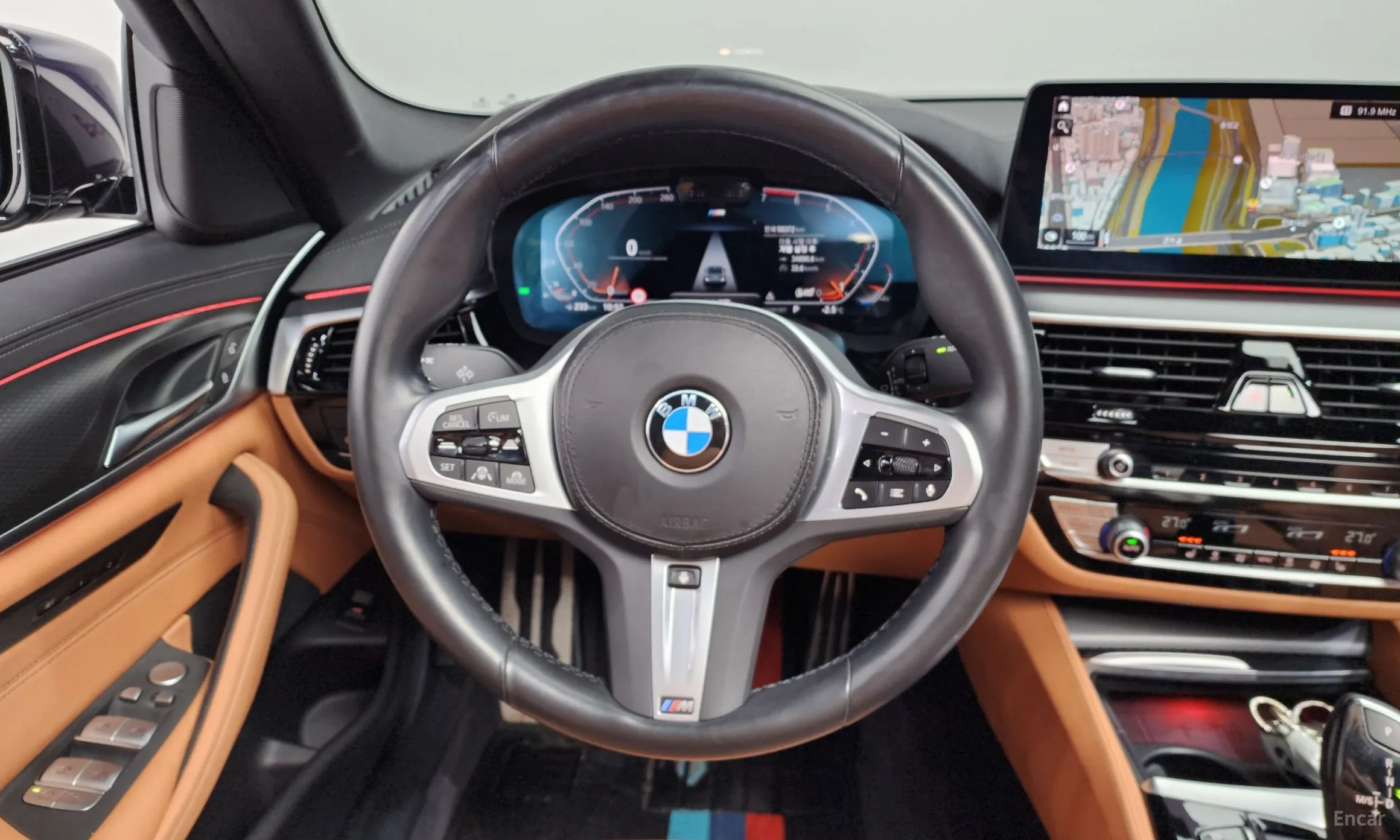 BMW 5 Series (G30) превью 13
