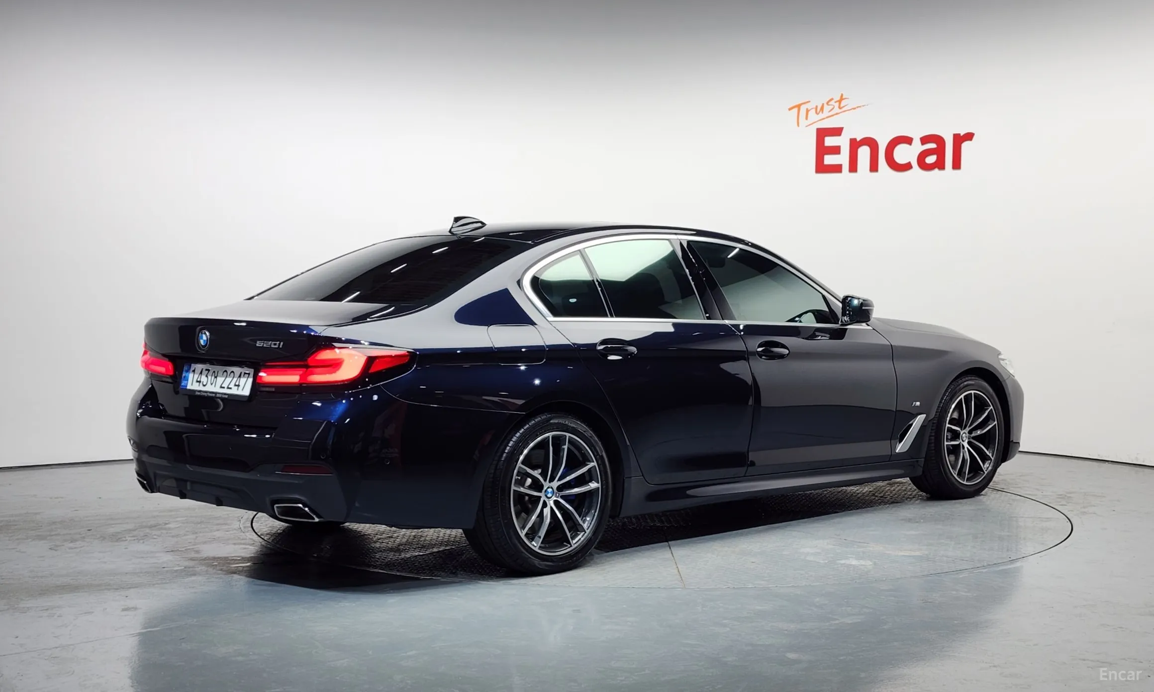 BMW 5 Series (G30) превью 2