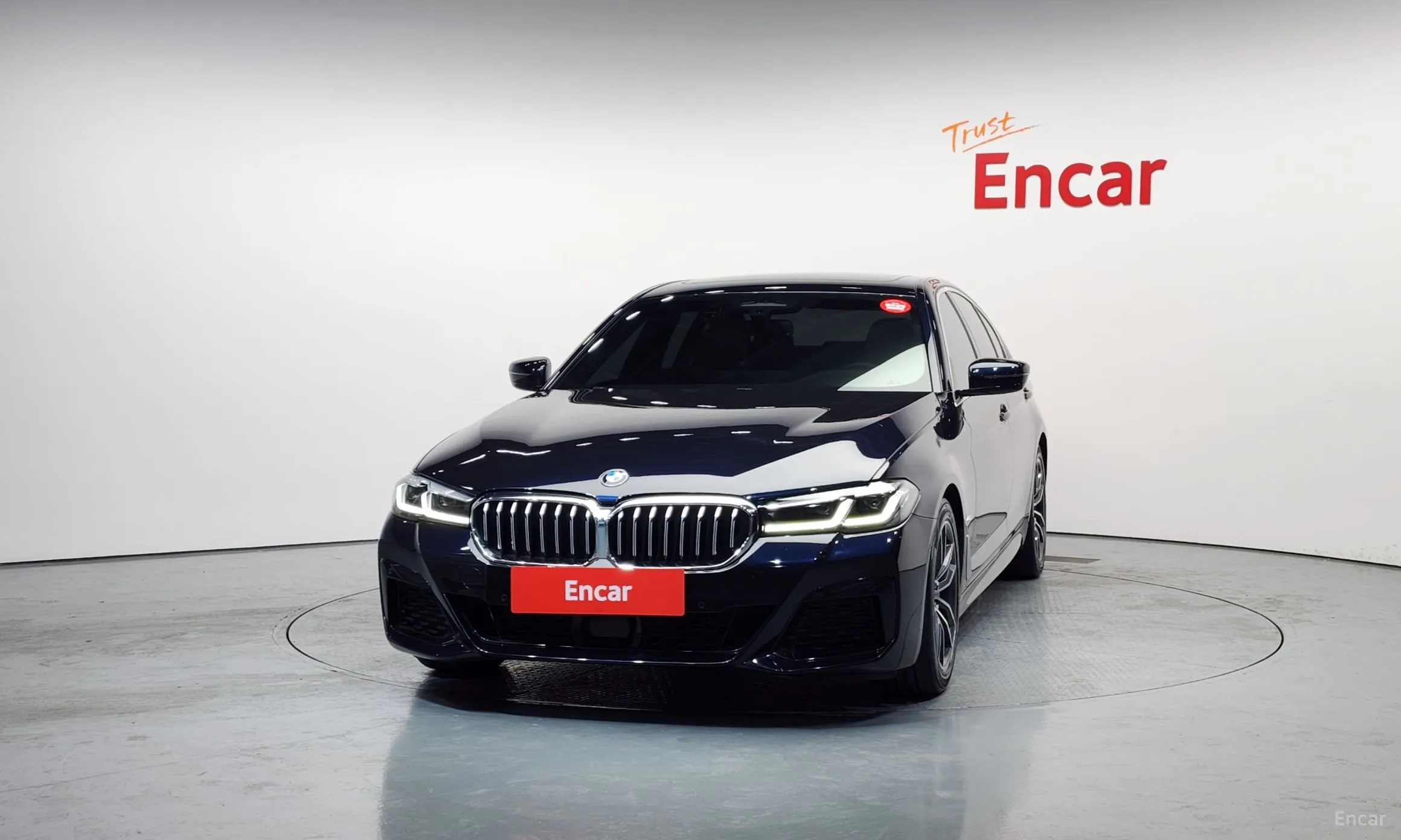 BMW 5 Series (G30) превью 3