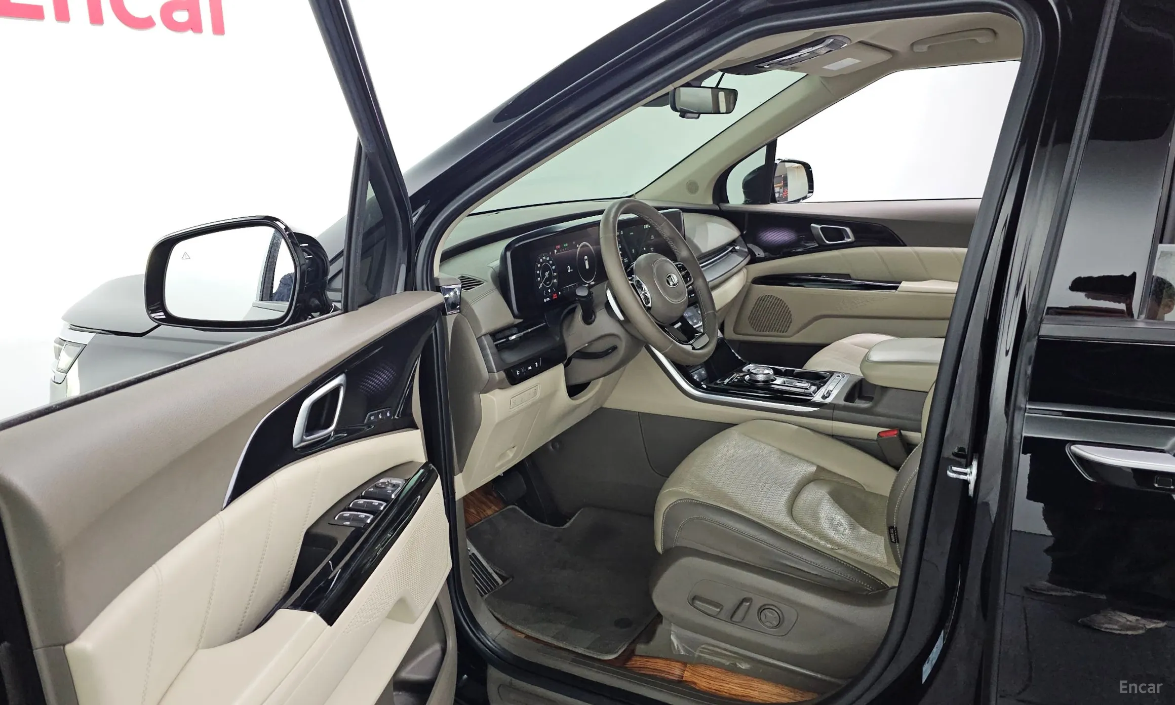 Kia Carnival Gen 4 превью 10
